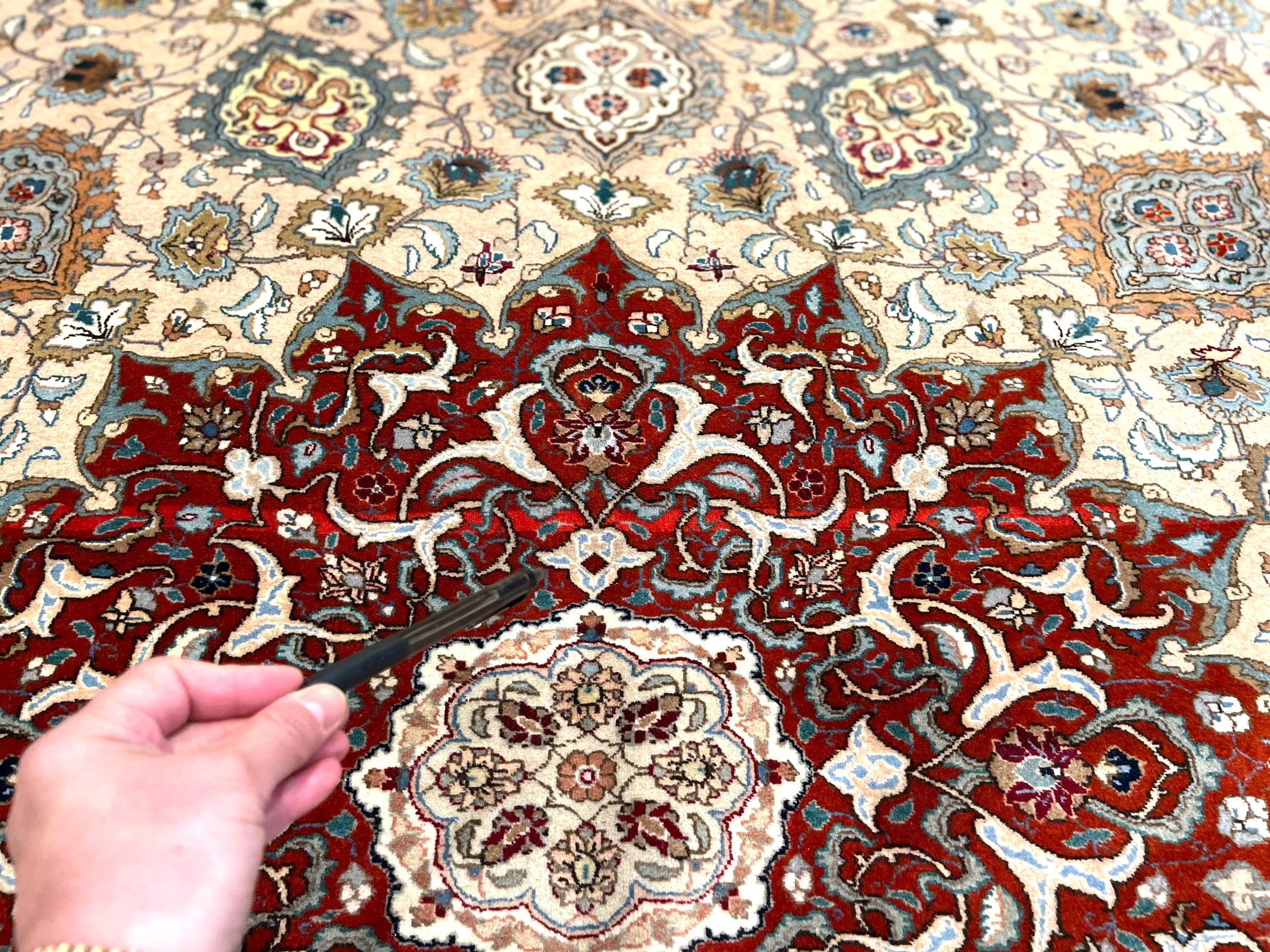 Tappeto persiano Sheikh Safi Design Tabriz in vendita 10