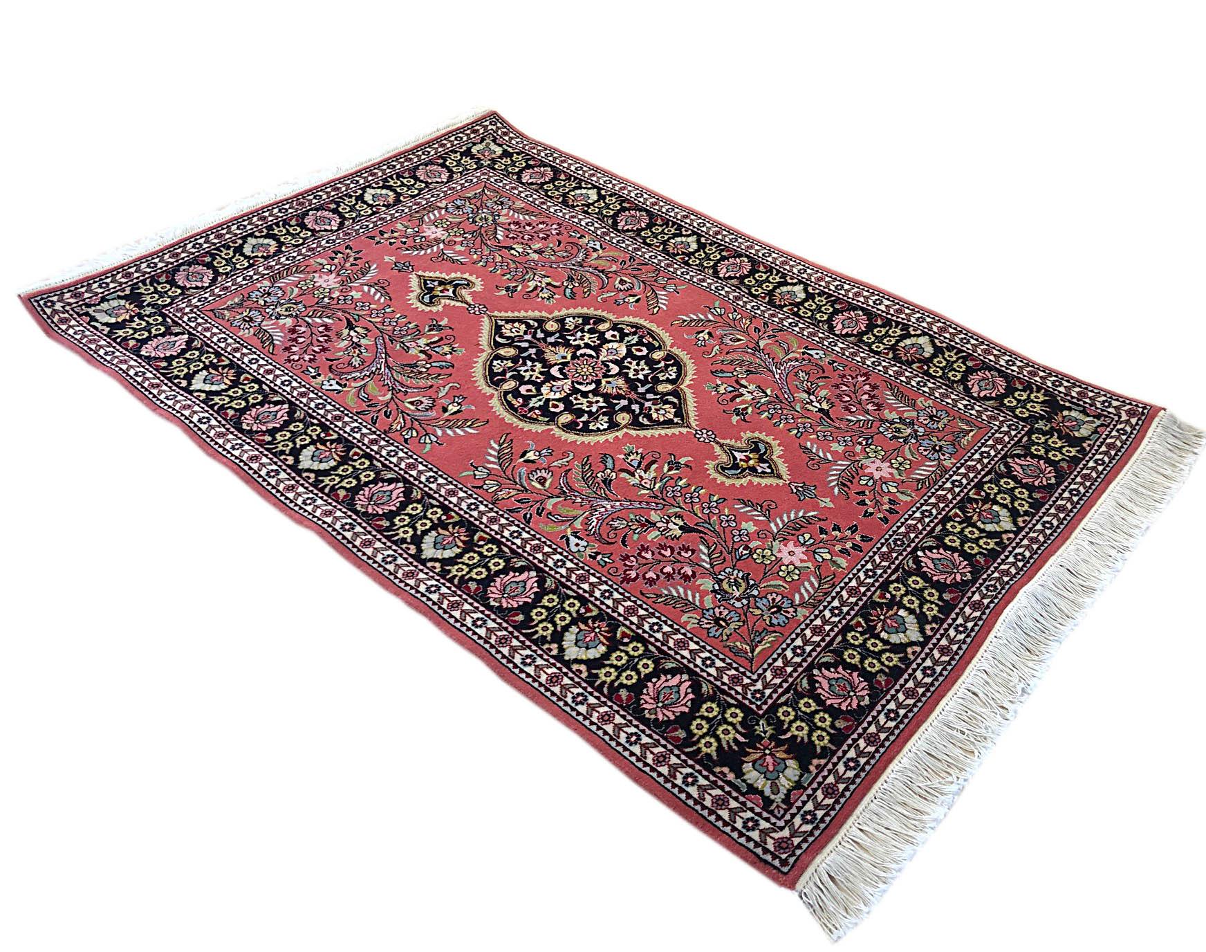 Authentic Persian Hand Knotted Medallion Floral Tabriz Rug In New Condition In San Diego, CA