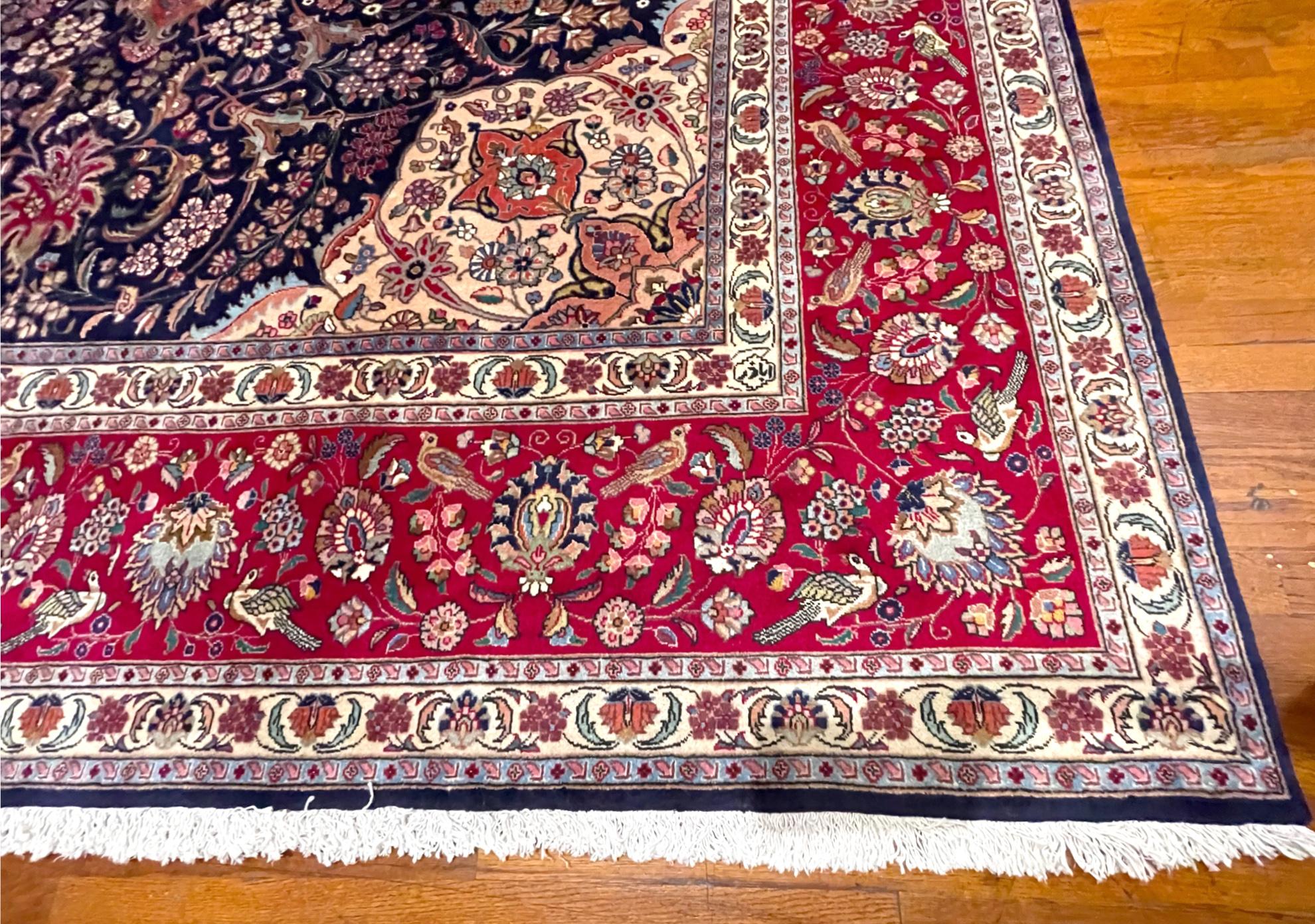 Authentique tapis persan noué à la main, médaillon semi- floral bleu et rouge de Tabriz, 1960 en vente 8
