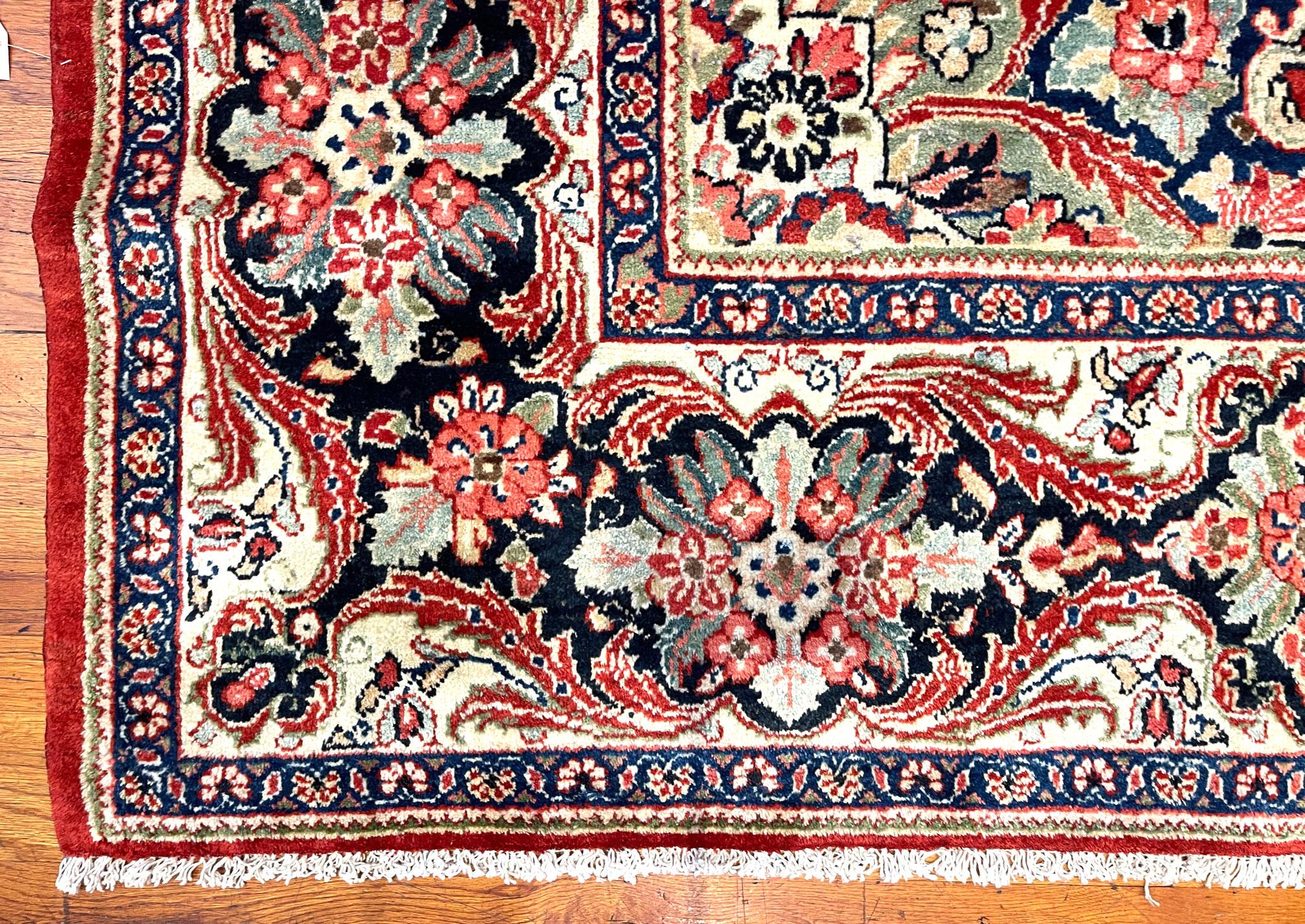 Authentique tapis persan Sarouk Mahal à fleurs rouges nouées à la main, vers 1960 en vente 3