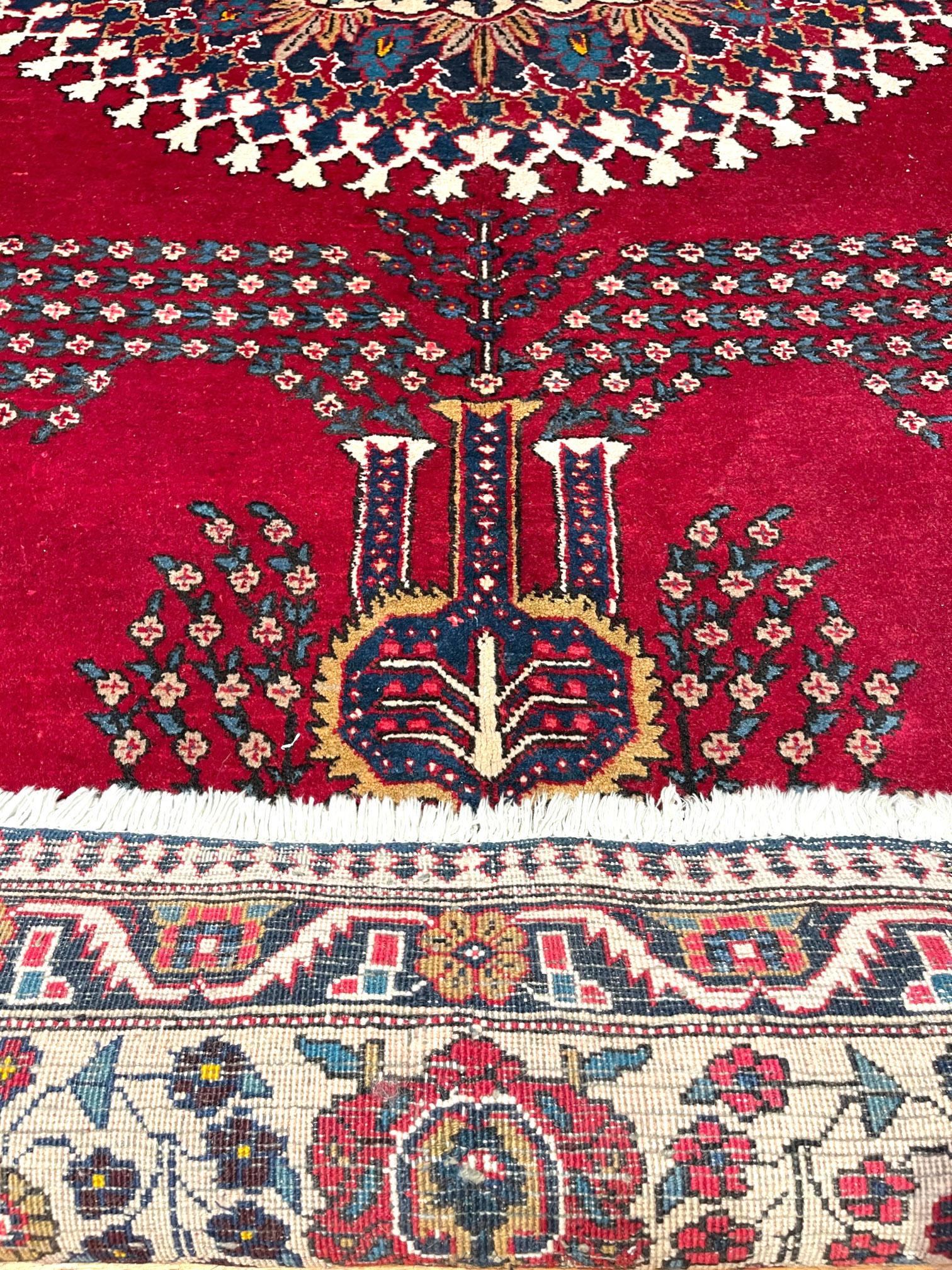 Authentique tapis persan Heriz semi-floweral rouge noué à la main, vers 1960 en vente 5
