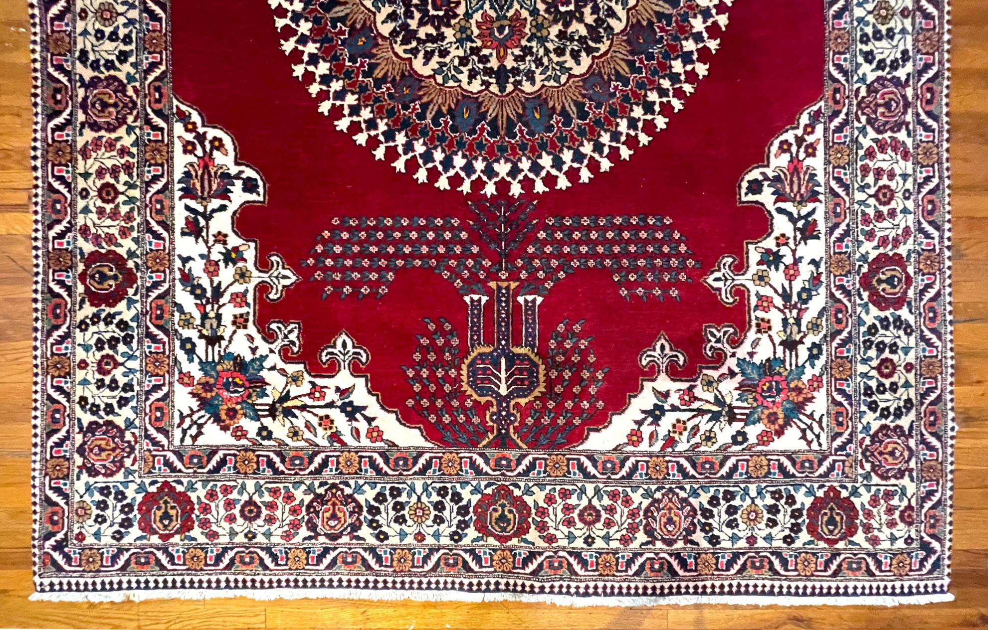 Authentique tapis persan Heriz semi-floweral rouge noué à la main, vers 1960 en vente 1