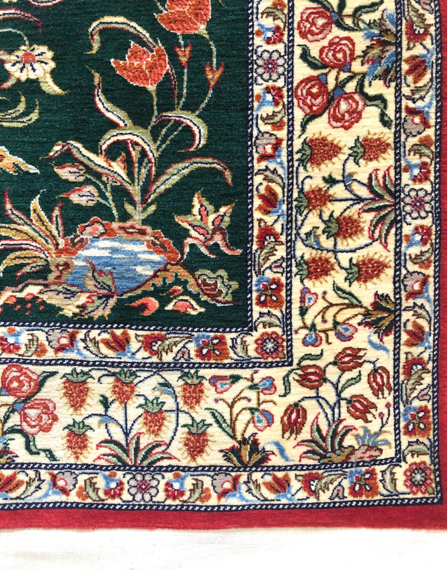 Authentique tapis persan noué à la main Tree of Life Green Qum Excellent état - En vente à San Diego, CA