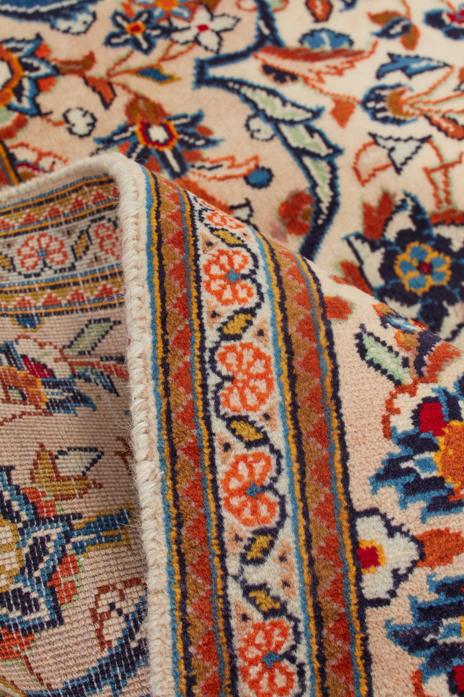 Persiano Autentico tappeto persiano Kashan in lana annodata a mano di colore avorio, 6' 6