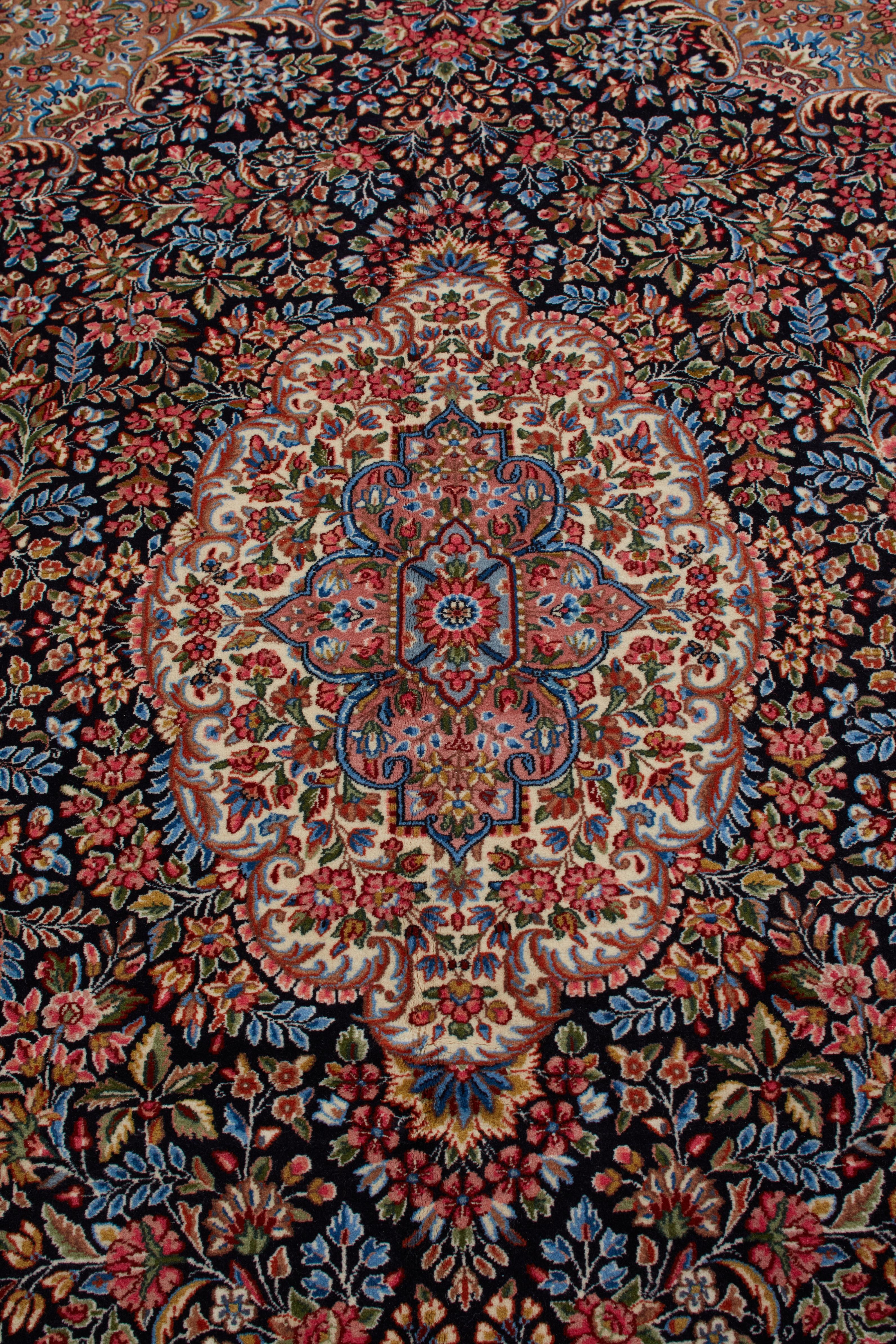 XXI secolo e contemporaneo Autentico tappeto persiano Kerman annodato a mano in lana blu 8' 0