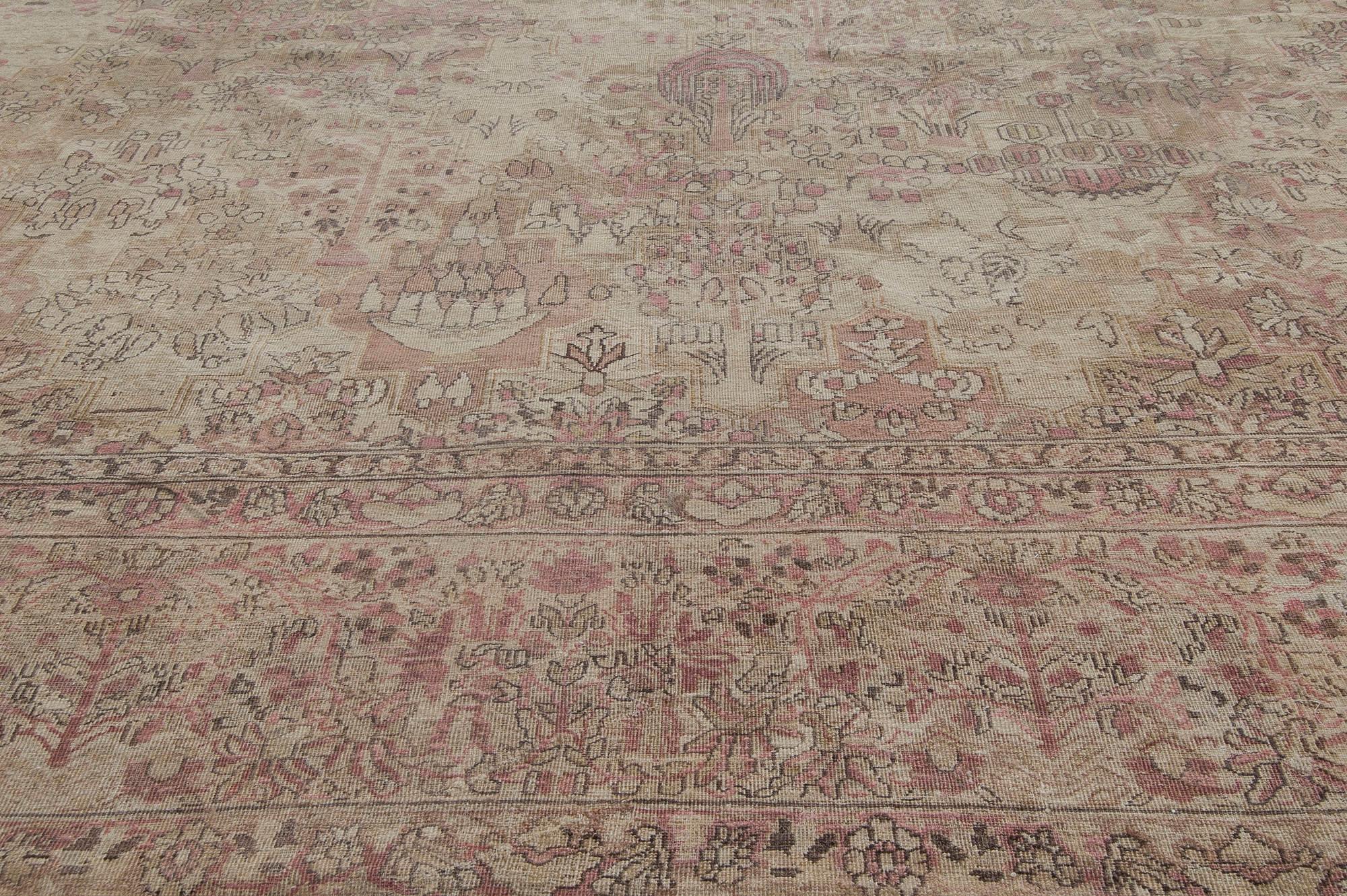 Authentic Persian Kirman Hand Knotted Wool Rug For Sale 1