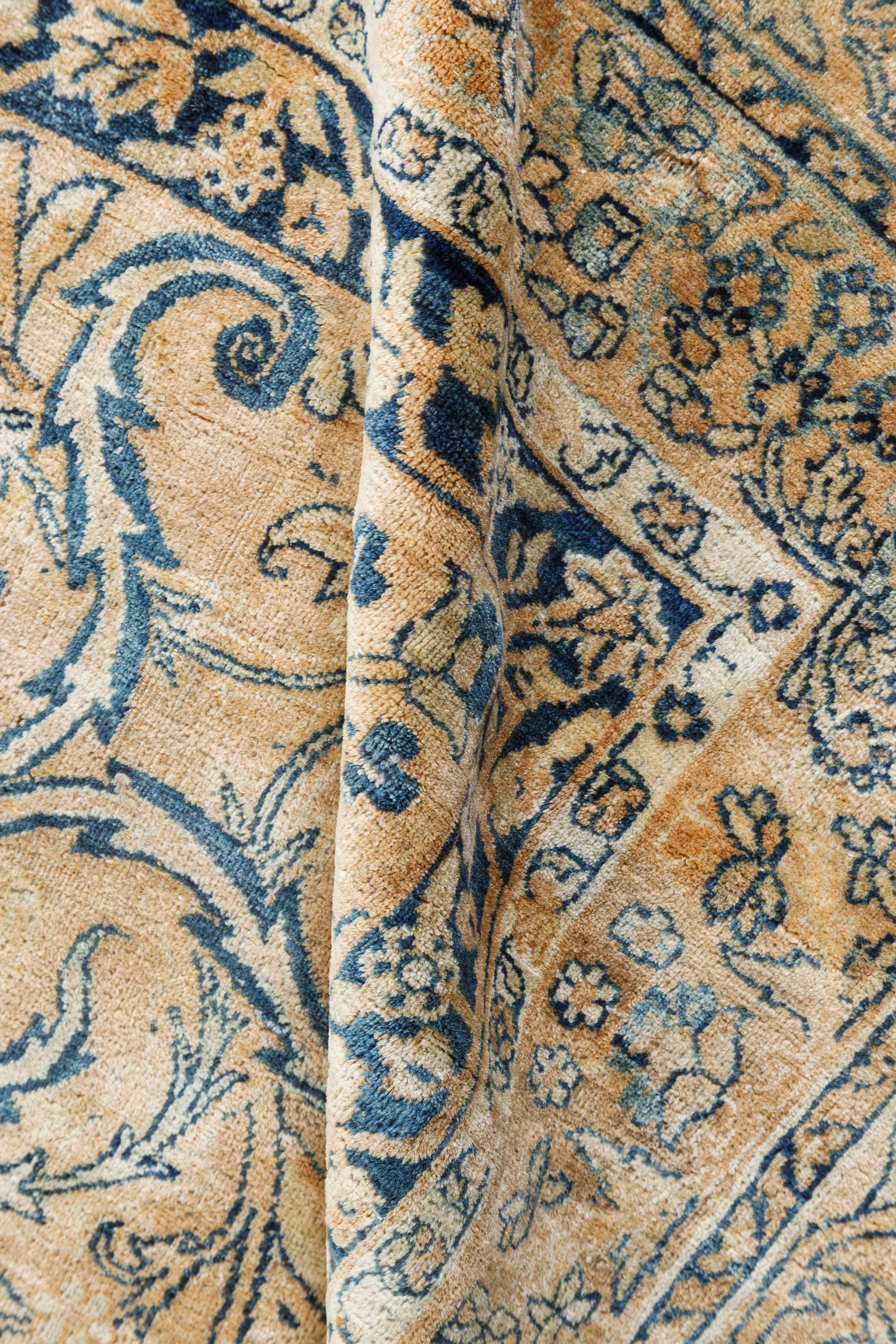 Authentic Persian Kirman handmade wool rug.
Size: 13'6