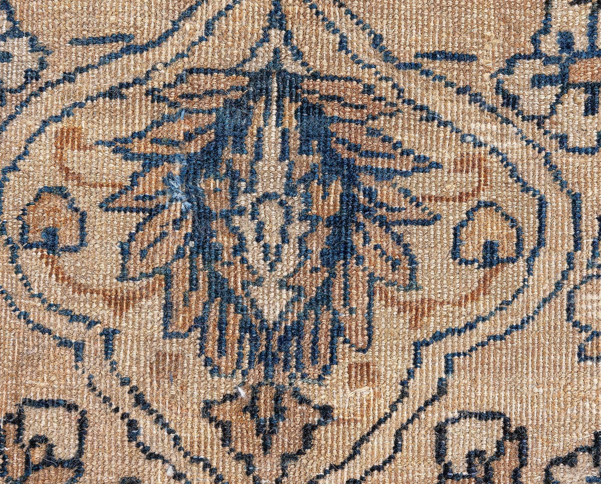 Doris Leslie Blauer authentischer persischer Kirman Handgefertigter Teppich aus Wolle (Persisch) im Angebot