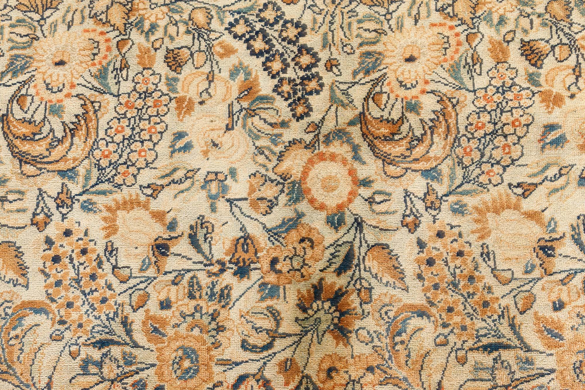 Doris Leslie Blauer authentischer persischer Meshad Botanic Handgefertigter Wollteppich aus Meshad (Persisch) im Angebot