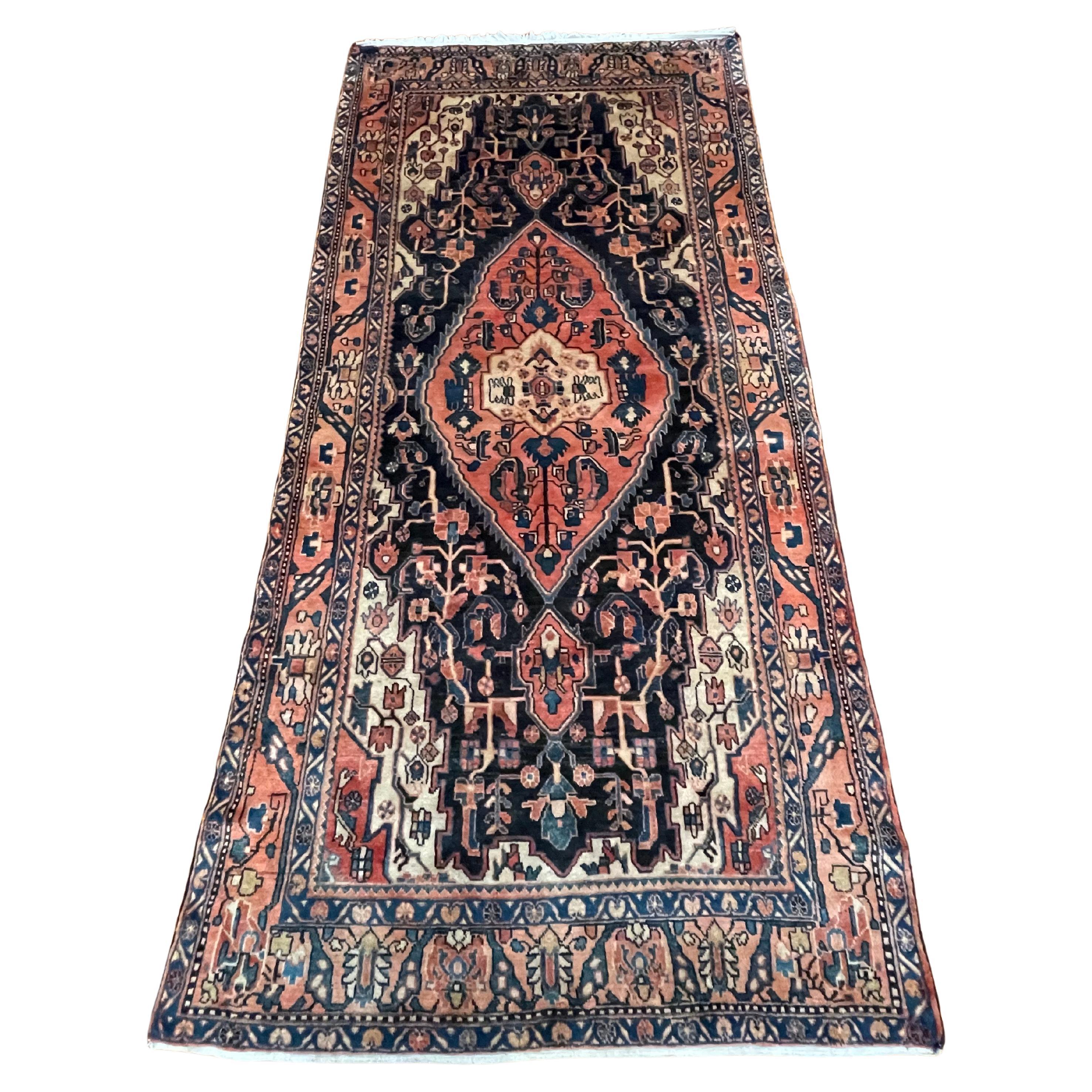 Authentique tapis persan Nahavandi géométrique bleu 1960 Circa en vente