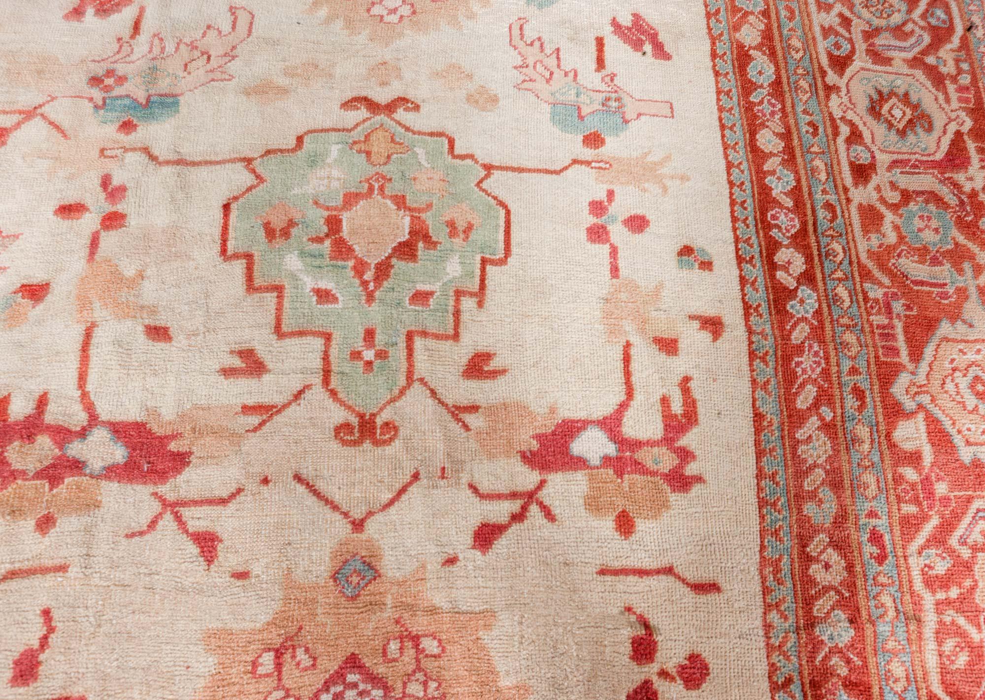 Authentic Persian Sultanabad Rug In Good Condition For Sale In New York, NY
