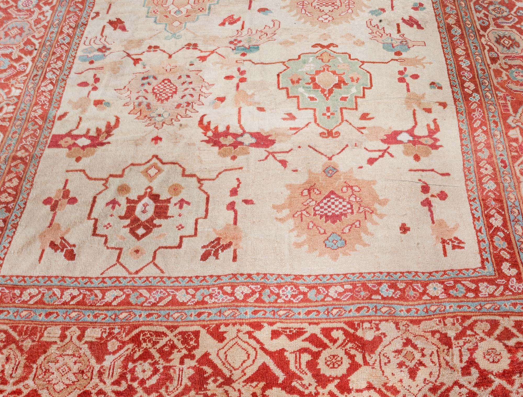 Authentic Persian Sultanabad Rug In Good Condition For Sale In New York, NY