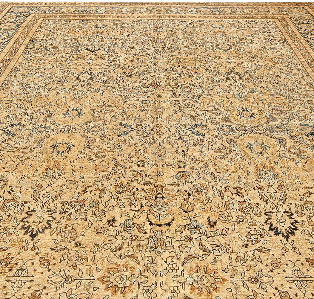 Authentic Persian Tabriz handmade wool rug
Size: 8'5