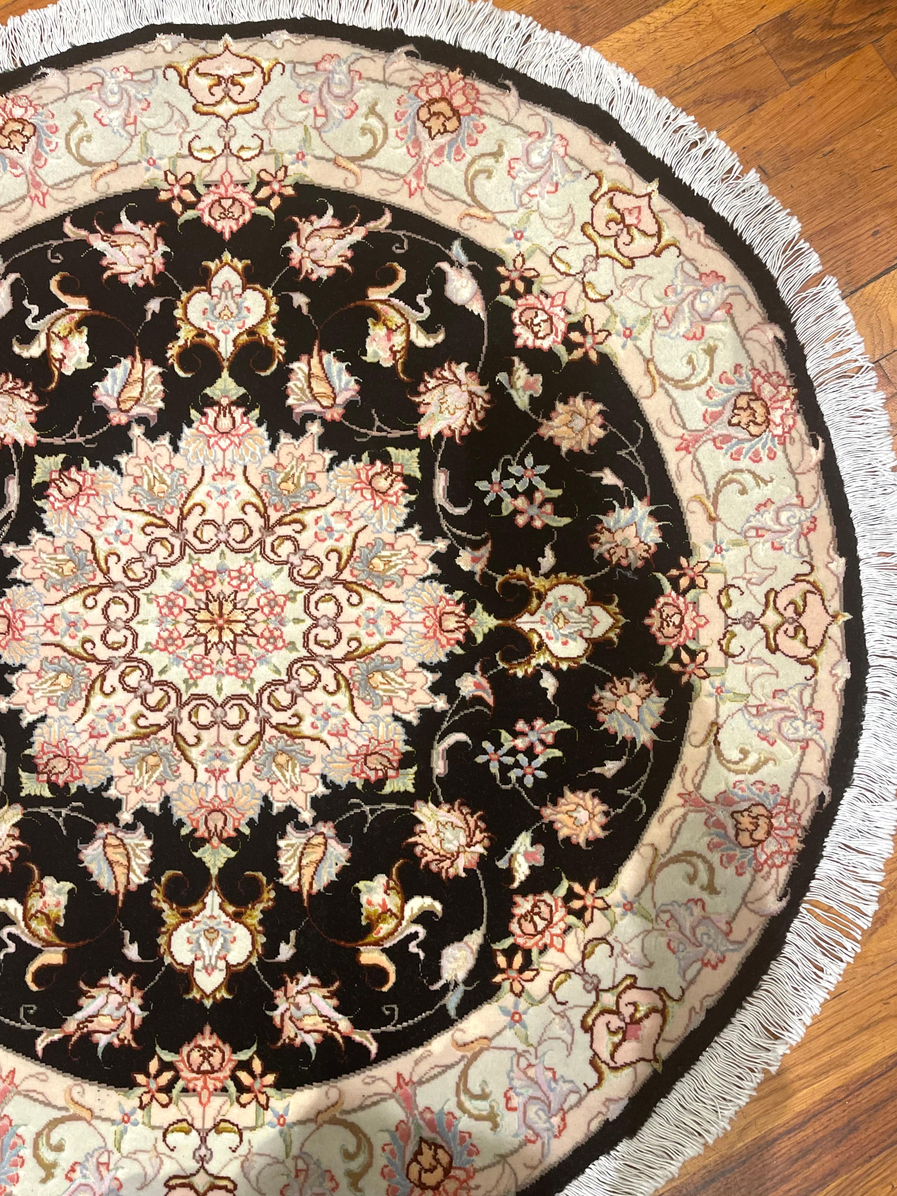 Persischer Tabriz Floral Runder Teppich im Zustand „Neu“ im Angebot in San Diego, CA