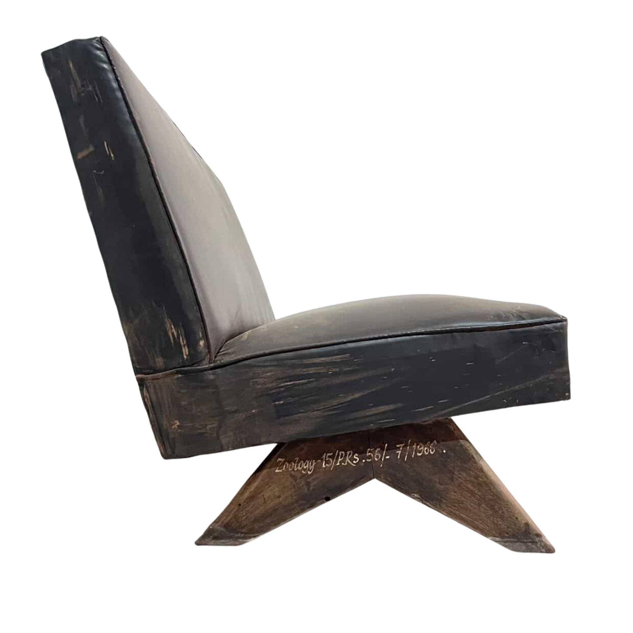 Authentischer Pierre Jeanneret  Kamingesprächsgarnitur, Indien, 1955-56 (Handgefertigt) im Angebot