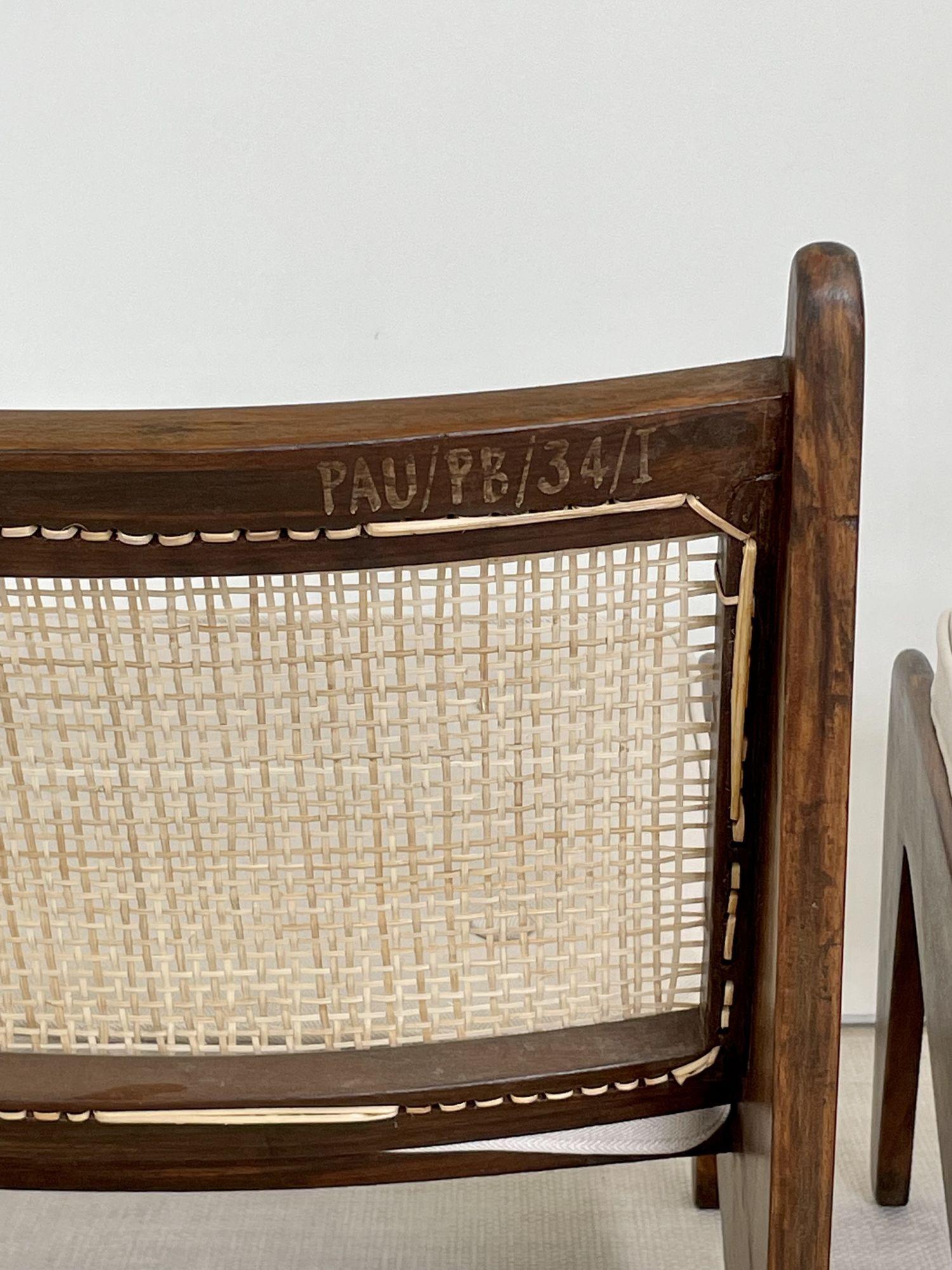 Pierre Jeanneret, chaises Kangourouo du milieu du siècle, teck, canne, Inde, années 1960 en vente 7