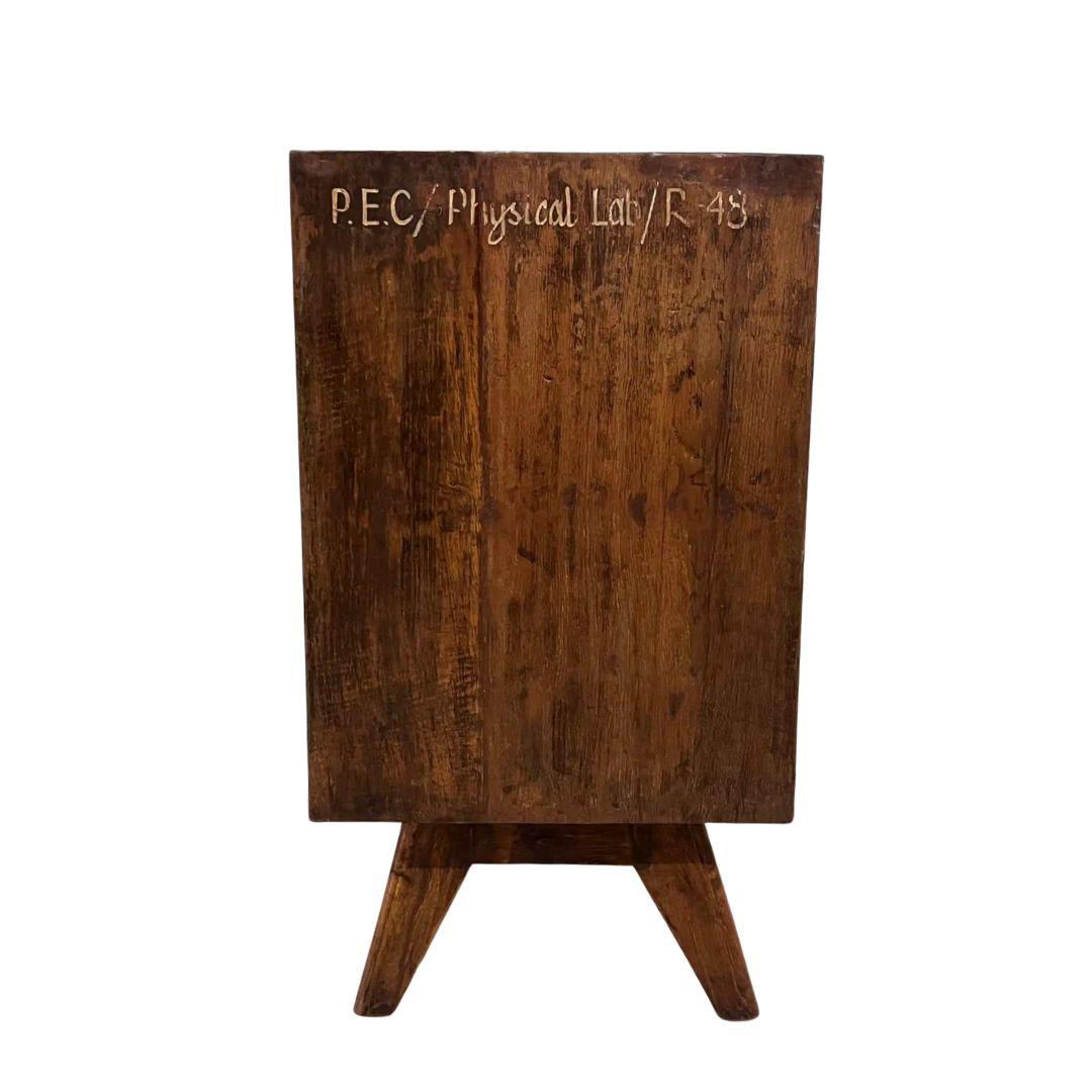 Indien Authentique armoire basse Pierre Jeanneret, PJ-R-14-A, Chandigarh, 1958 en vente