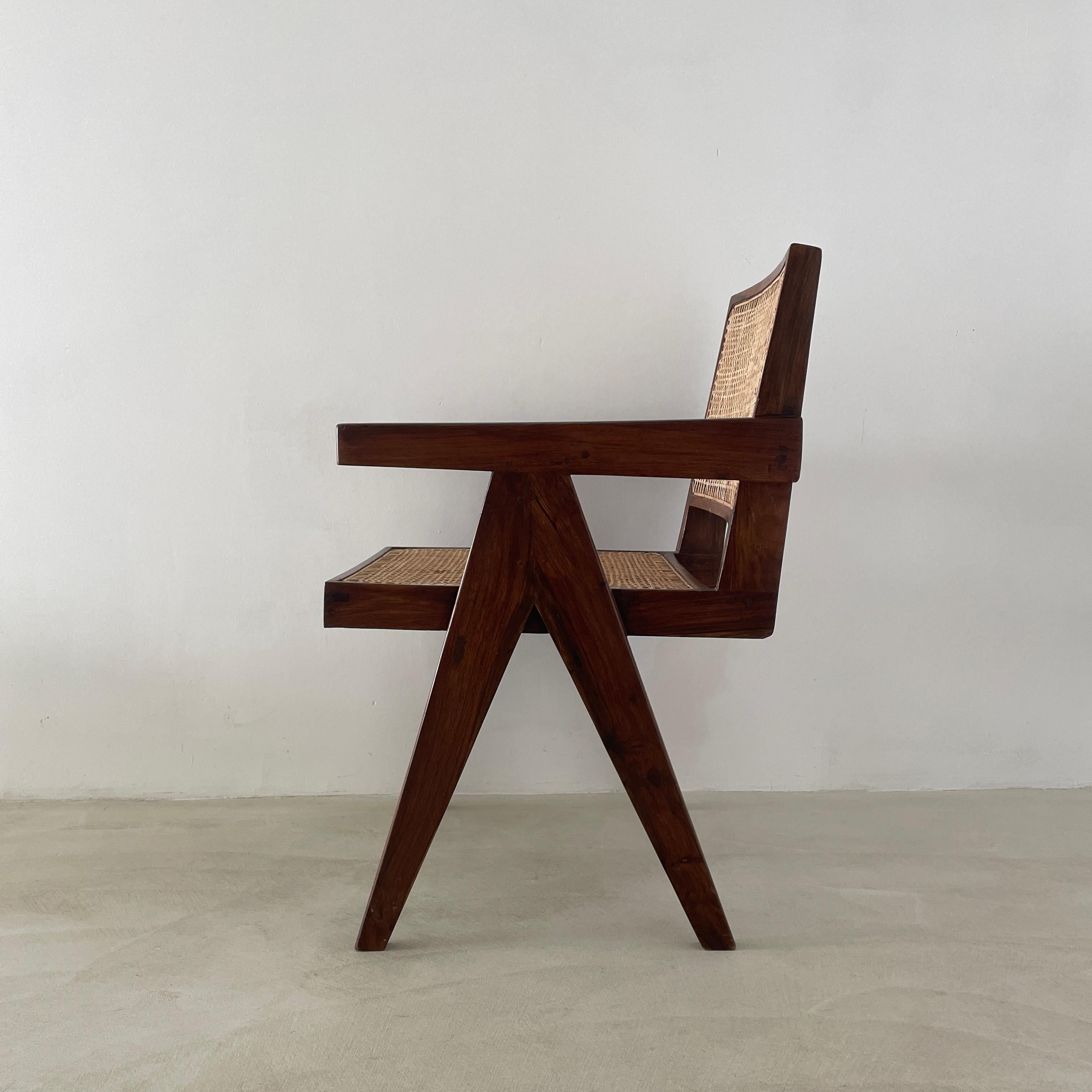 Authentischer Pierre Jeanneret PJ-SI-28-D Bürosessel, hergestellt in Chandigarh (Indisch) im Angebot