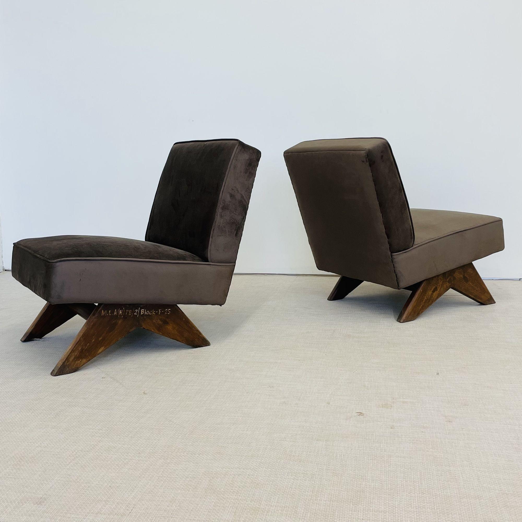 Pierre Jeanneret Attr., French Mid-Century Modern, Sofa Set, Teak, Fabric, India 1