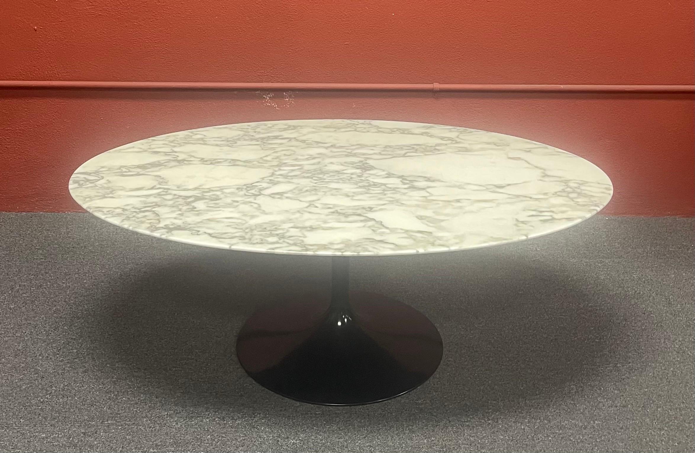 Contemporary Authentic Polished Carrara Marble Top Coffee Table by Eero Saarinen for Knoll
