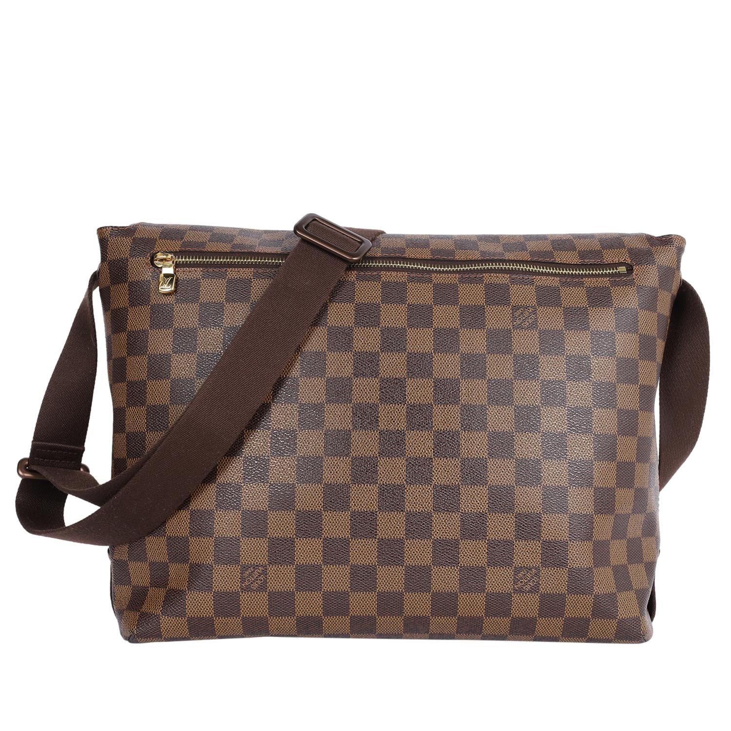 Authentic, pre-loved Louis Vuitton Damier Ebene Brooklyn Gm messenger bag. Features flap front with magnetic closure, zipper pocket under the front flap, large brown textile interior lining with 2 patch pockets, rear zipper pocket, adjustable long