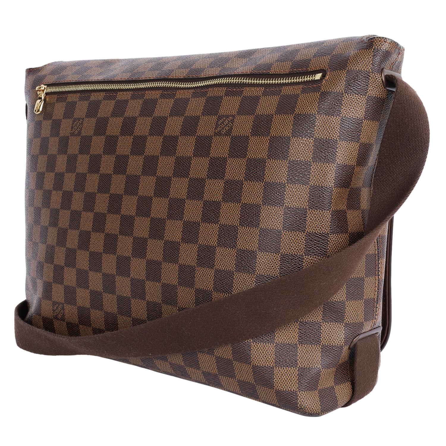 Louis Vuitton Brown Checkered Damier Ebene Brooklyn GM Messenger Bag For Sale 3
