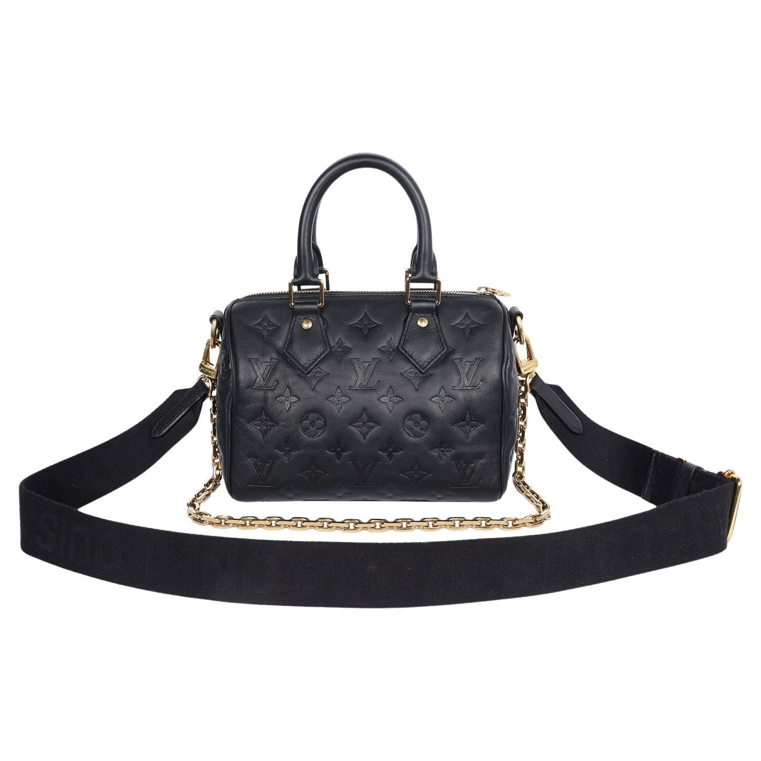 Louis Vuitton Black Embossed Leather Speedy 22 Bandouliere Crossbody Bag In Good Condition For Sale In Salt Lake Cty, UT