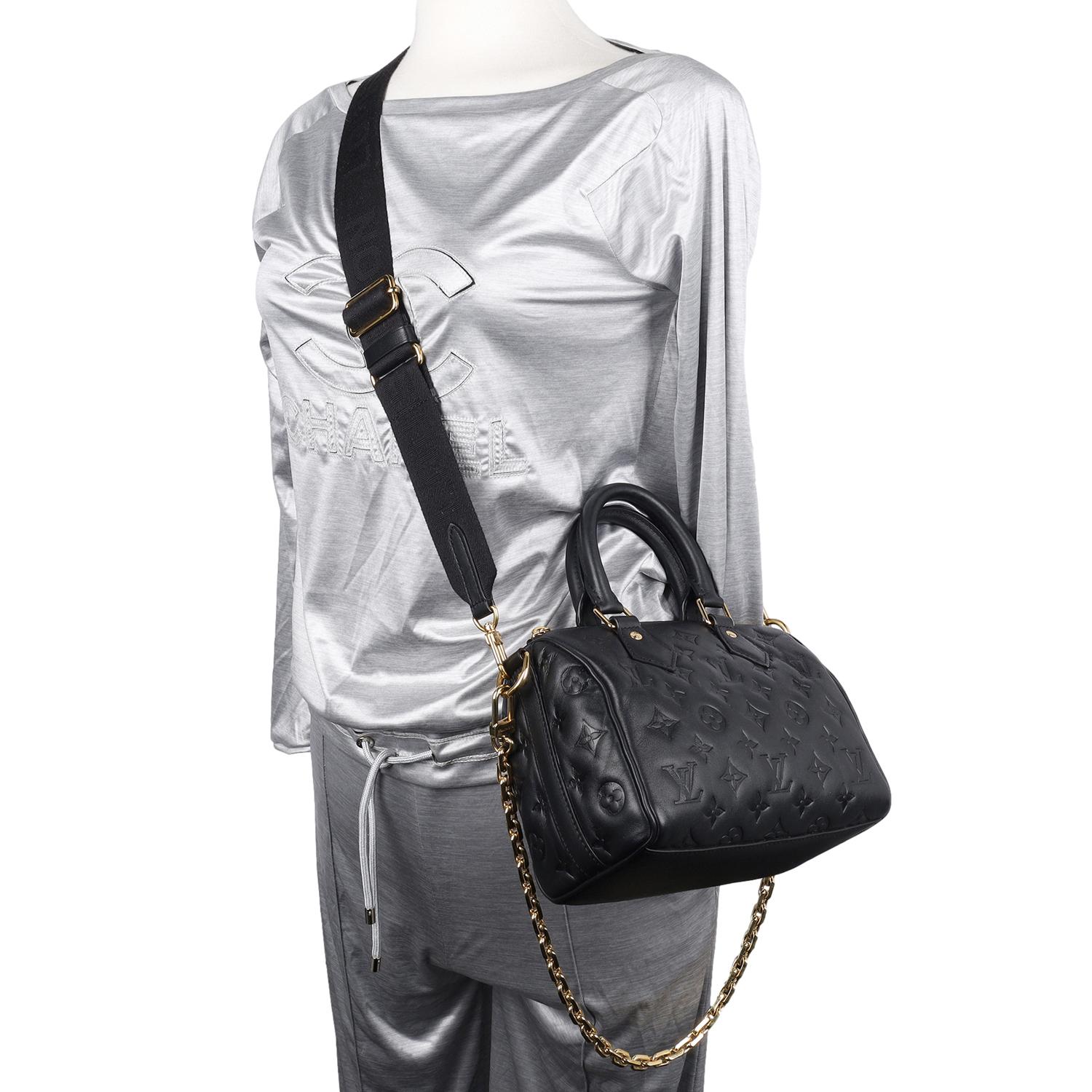 Louis Vuitton - Speedy 22 Bandouliere - Sac à bandoulière en cuir gaufré noir Pour femmes en vente