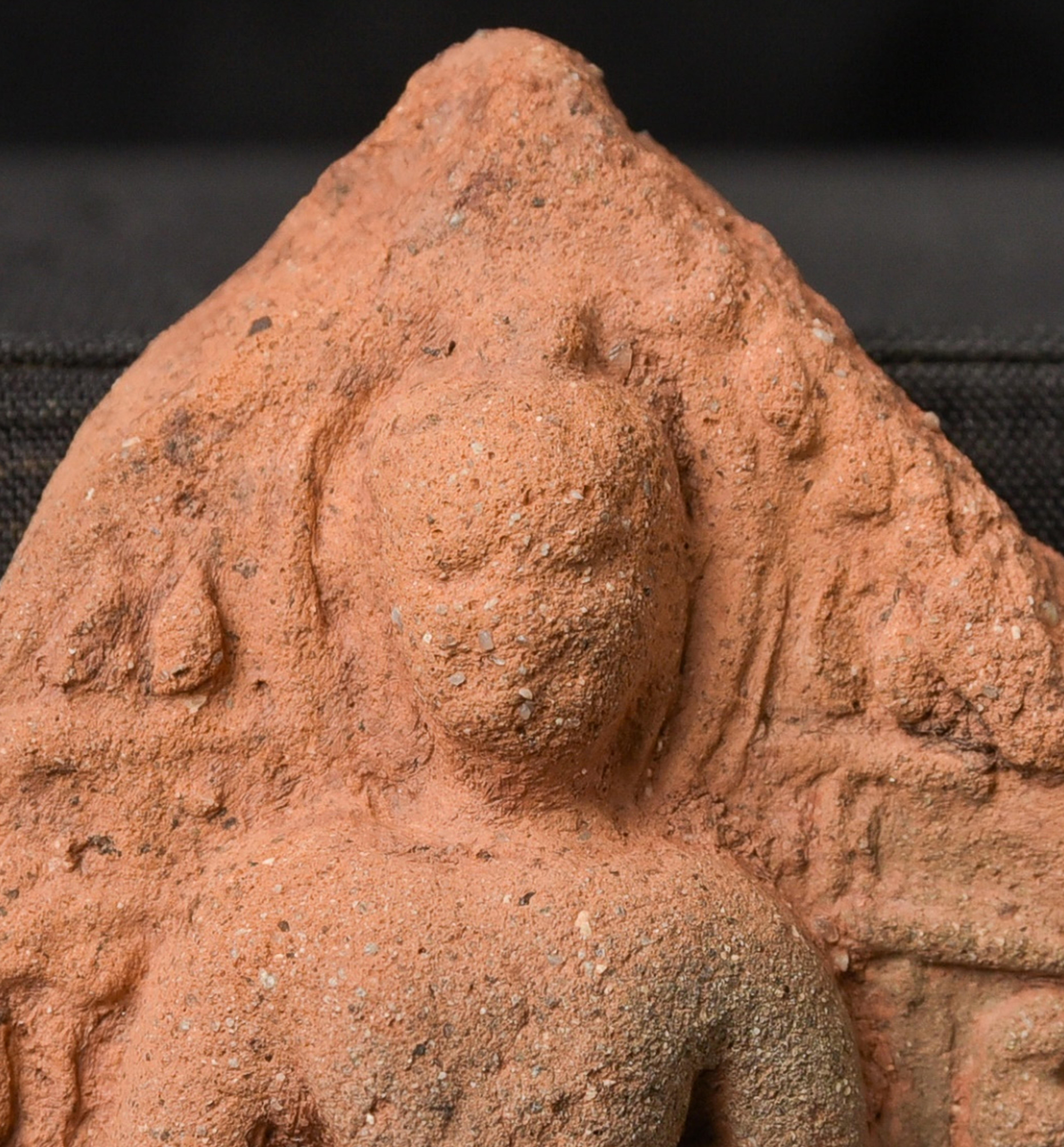 Birman Authentique table de bouddha Pyu ou autre table de bouddha birmane ancienne. Plus de 1000 ans d'âge 10587 en vente