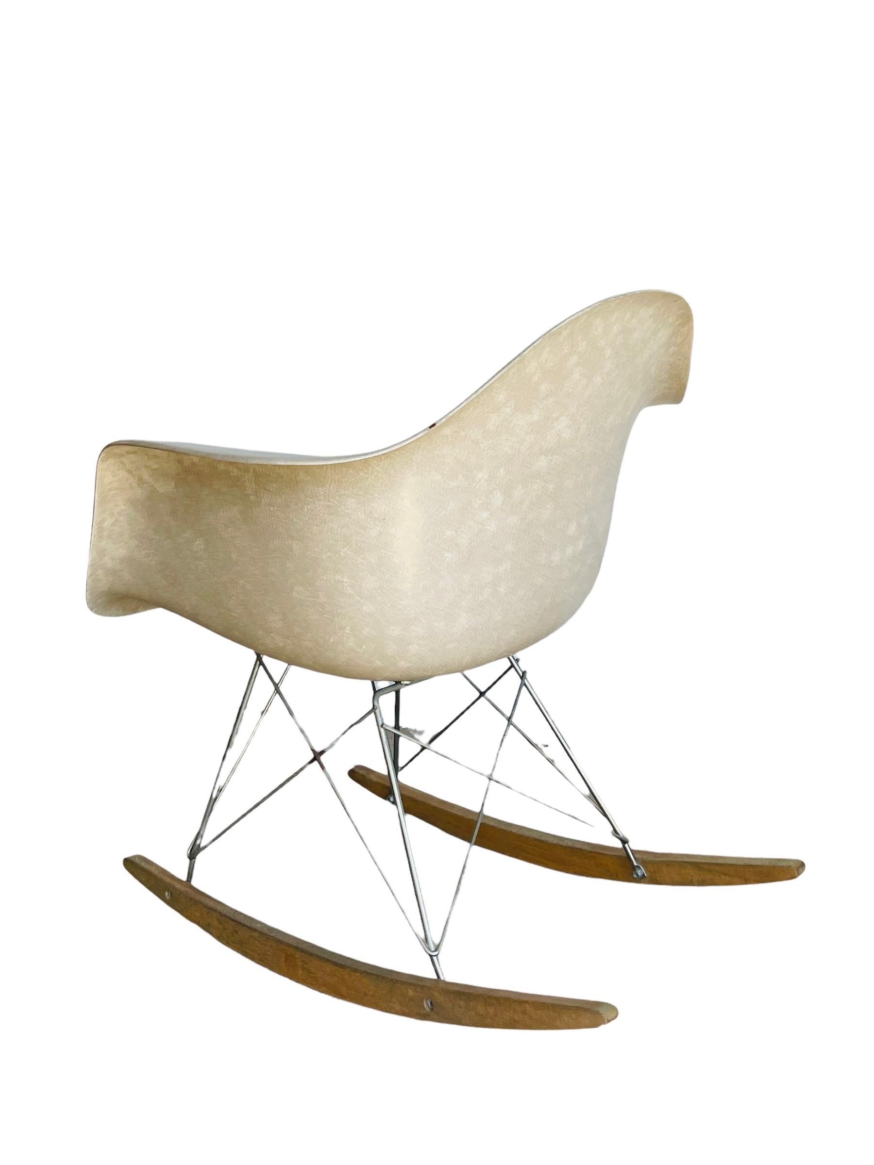 American Authentic RAR Rocking Chair by Charles & Ray Eames for Herman Miller, 1960s For Sale