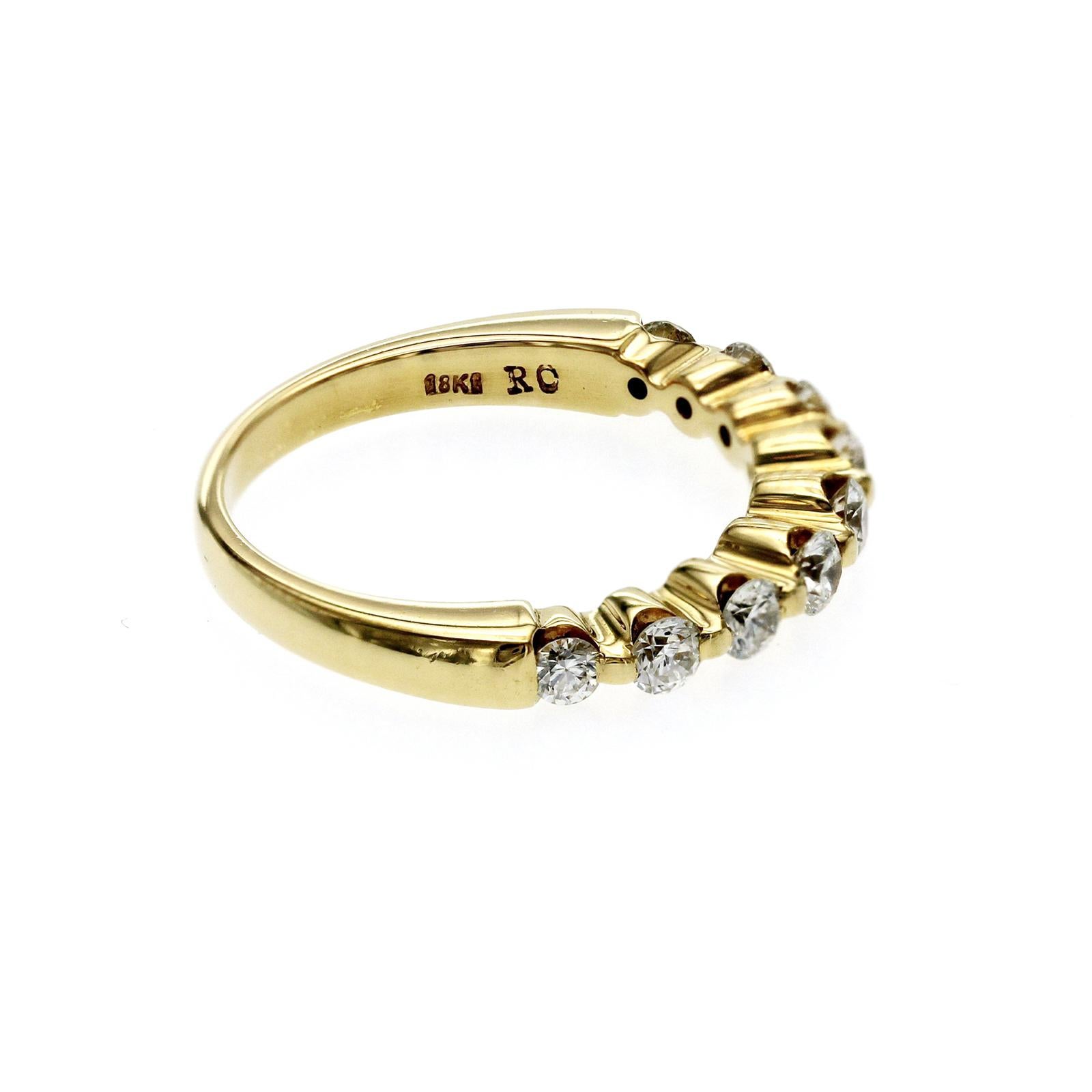 Authentischer Roberto Coin Ring aus 18 Karat Gelbgold mit Diamanten, Größe 6 im Zustand „Hervorragend“ im Angebot in Los Angeles, CA