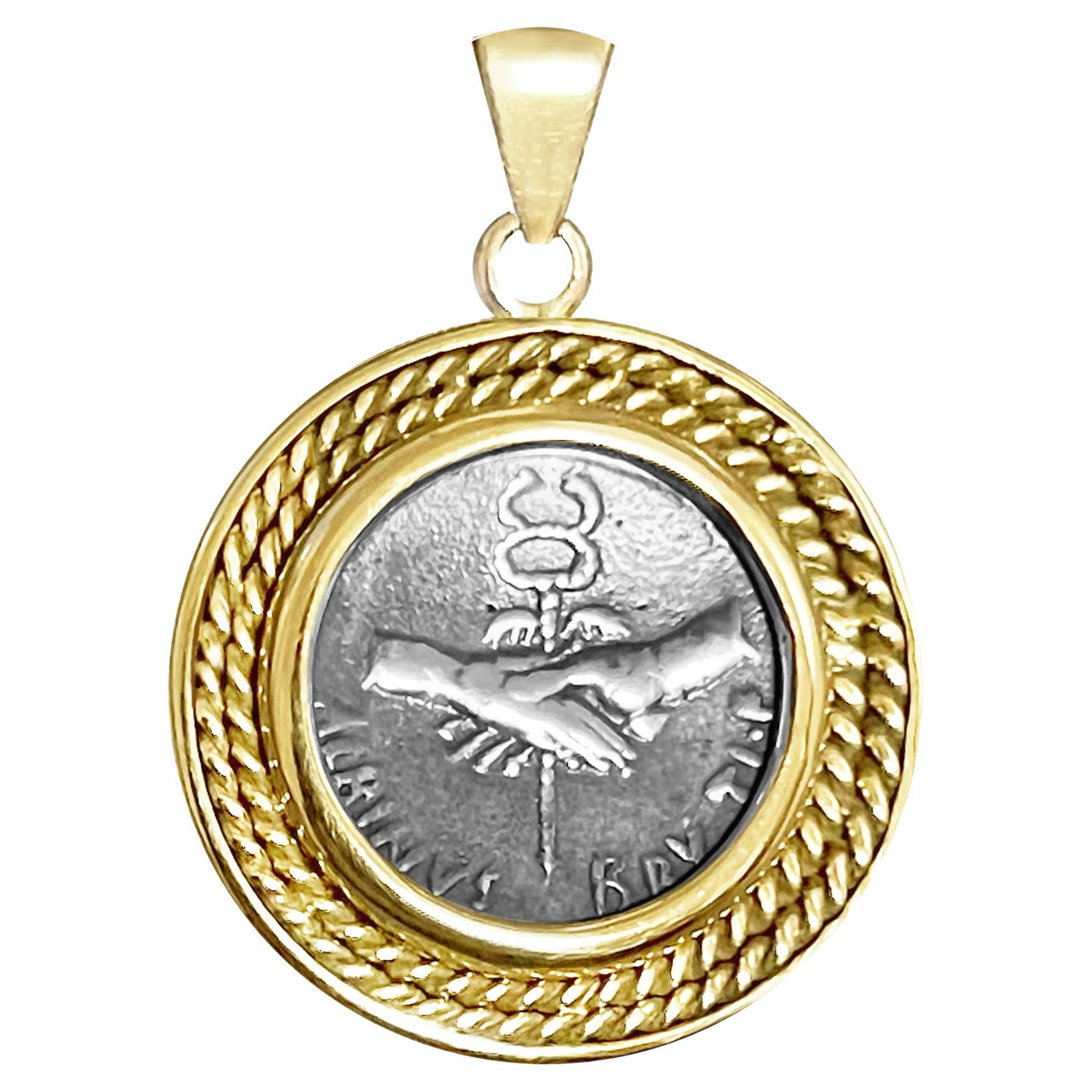 Pendentif authentique en or 18 carats « Dextraum Iunctio » avec pièce romaine de 48 av. J.-C. 