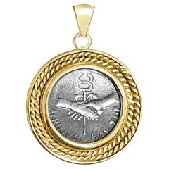 Moneta romana autentica ' 48 a.C. ' Ciondolo in oro 18 kt con "Dextraum Iunctio"