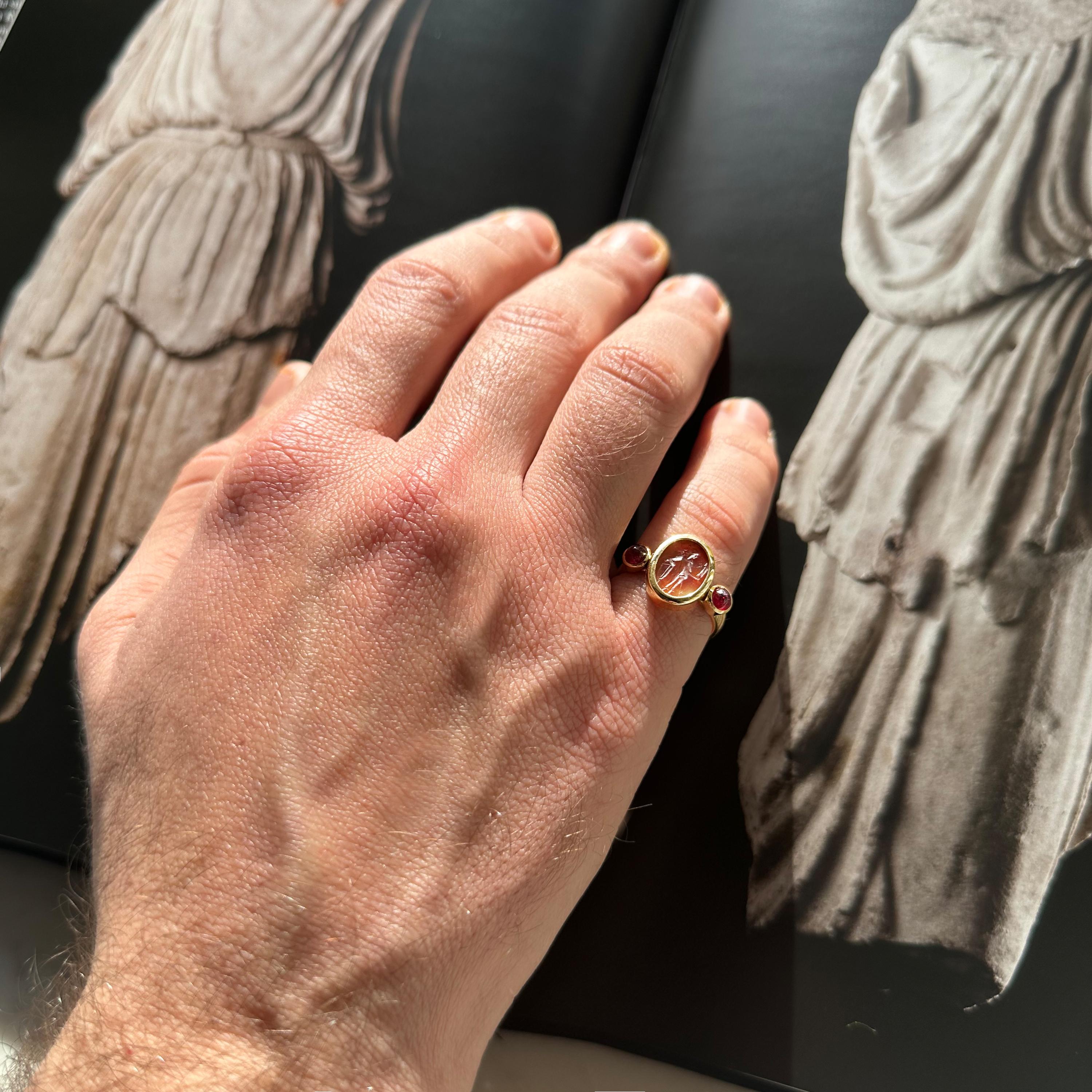 Authentischer römischer Intaglio-Ring aus 18 kt Gold mit der Darstellung der Göttin Athena Nicephora 2