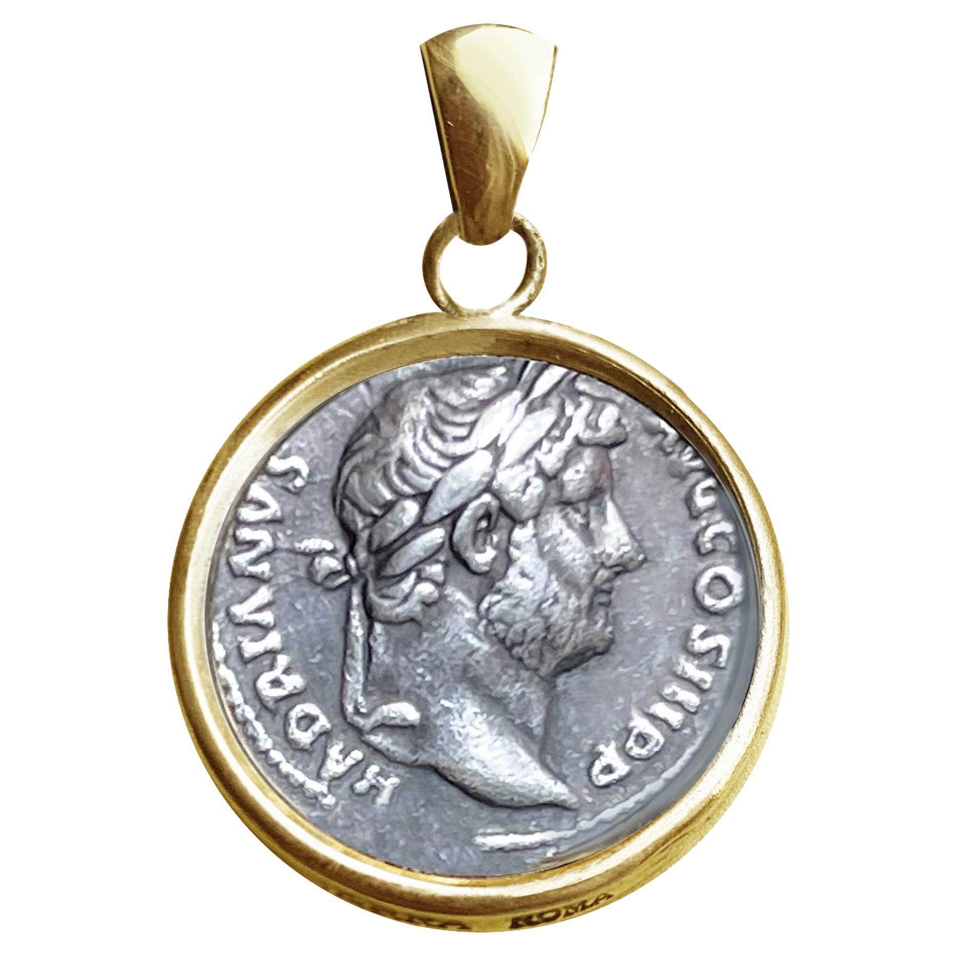 Pendentif authentique en or 18 carats avec pièce d'argent romaine avec Emp. Hadrien "2e siècle". ADS