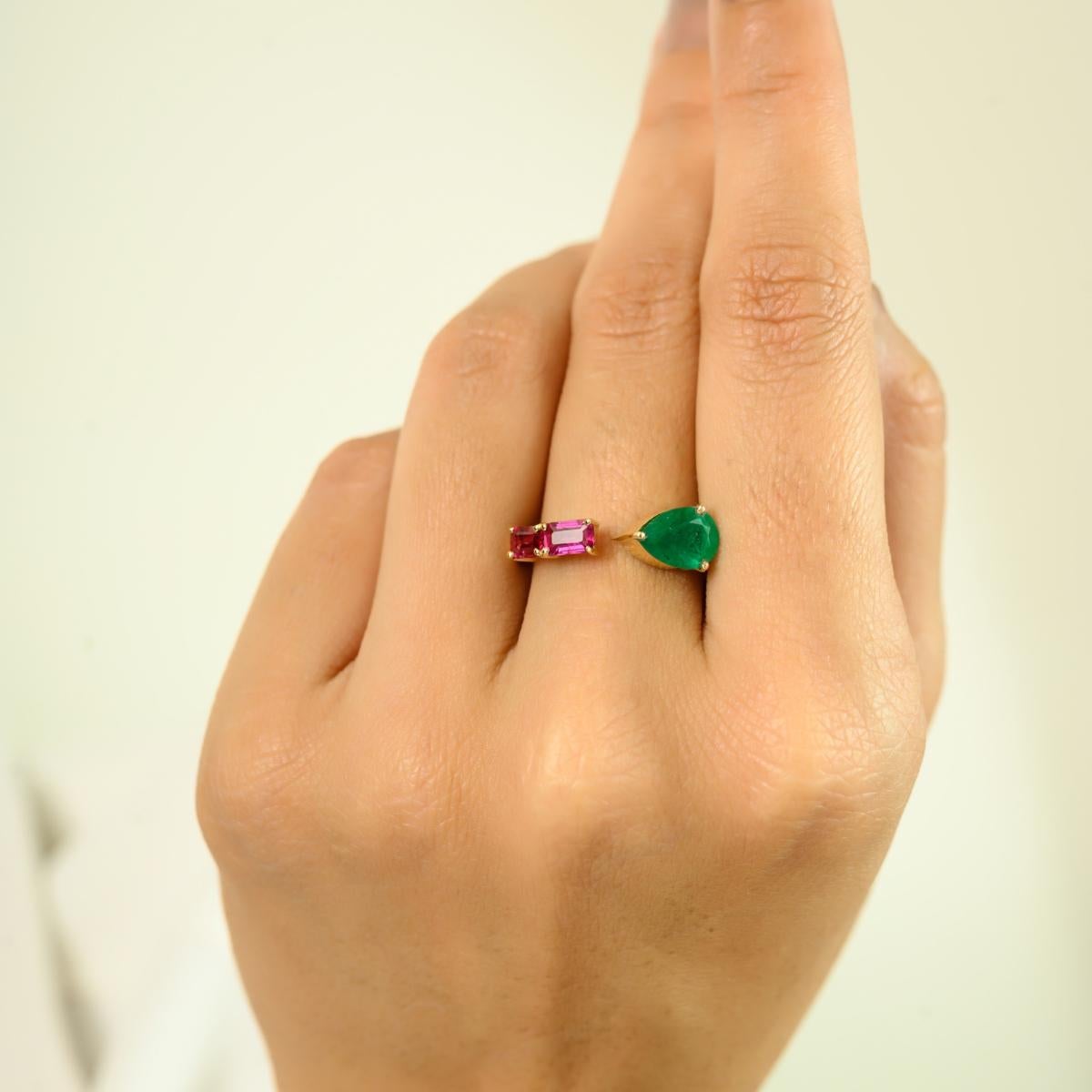 En vente :  Authentique bague Toi et Moi en or jaune 14k avec rubis et émeraude pour femme Craftée 7