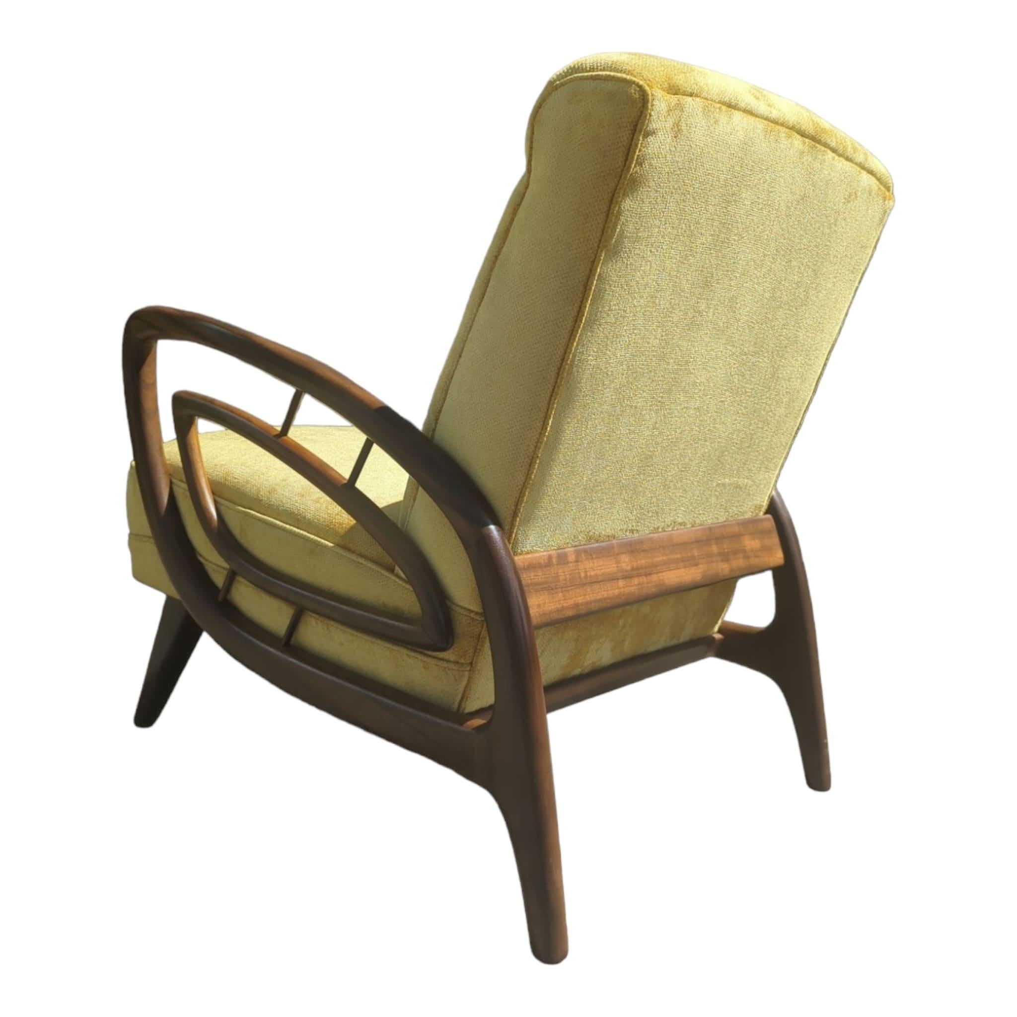 Authentique fauteuil Rudowski entièrement restauré en velours moutarde noirbean Bon état - En vente à PORT MELBOURNE, AU