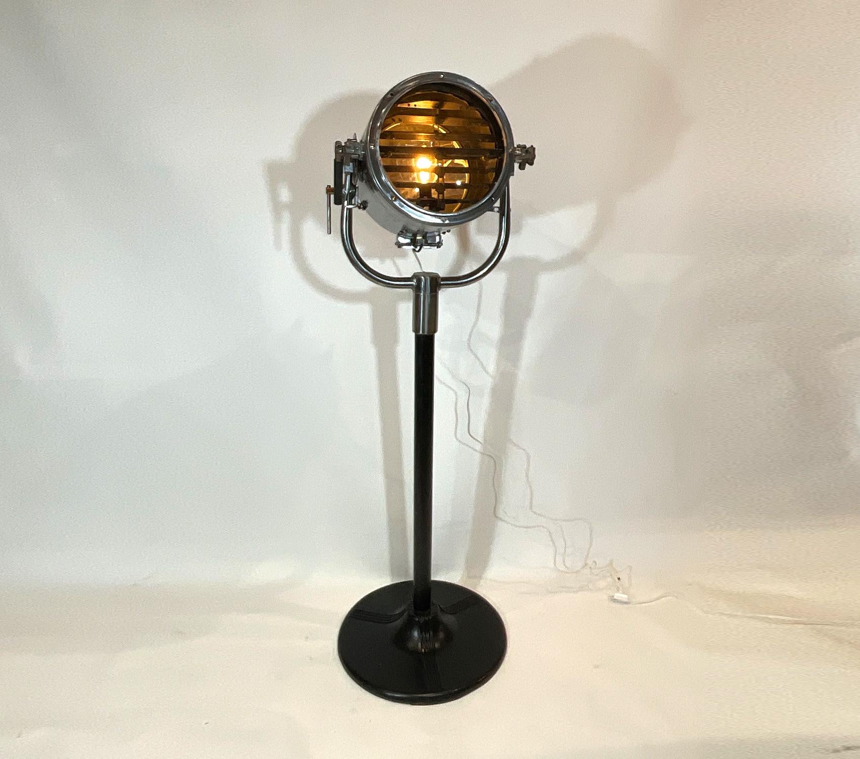 Authentic ships spotlight mounted unto a steel pedestal. With signal shutter mechanism. Meticulously stripped, polished and lacquered. Awesome industrial restoration.

Weight: 113 LBS
Overall Dimensions: 67” H x 20” L x 19” D
Made: