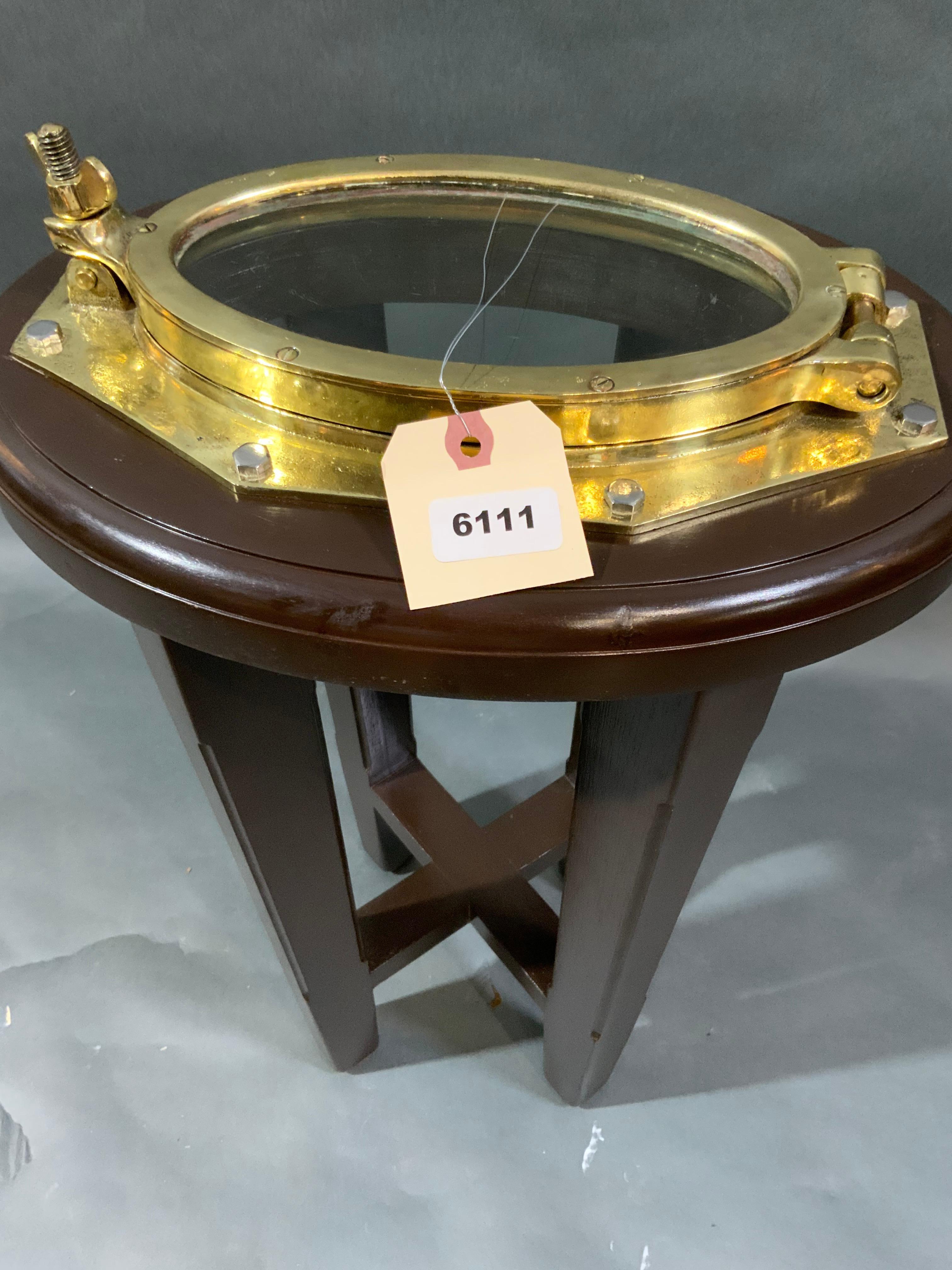 Table de hublot de bateau en laiton massif authentique en vente 2