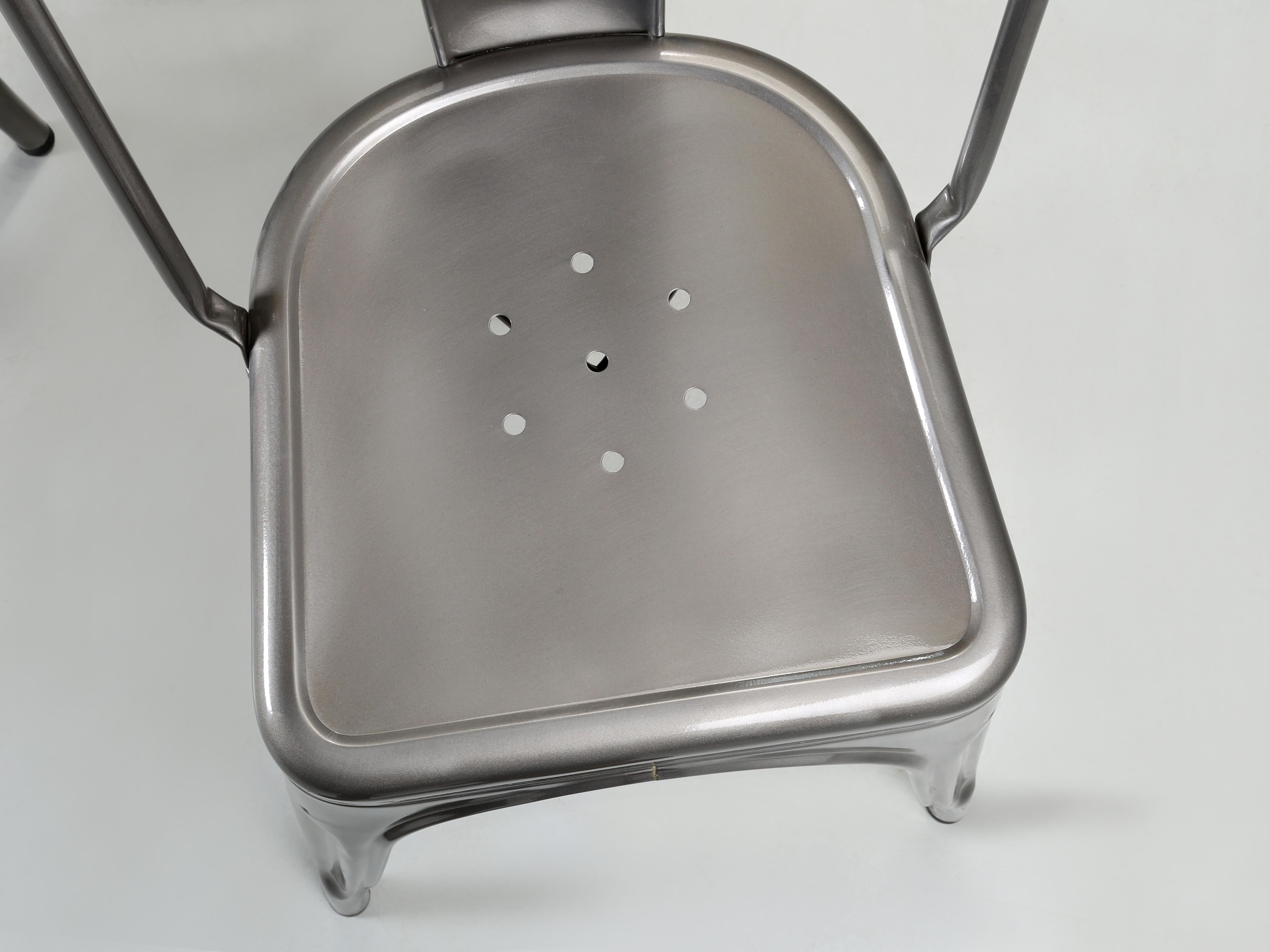 Authentic Steel French Tolix Set of (6) Classic Glossy Grey Powder-Coated Chairs For Sale 3