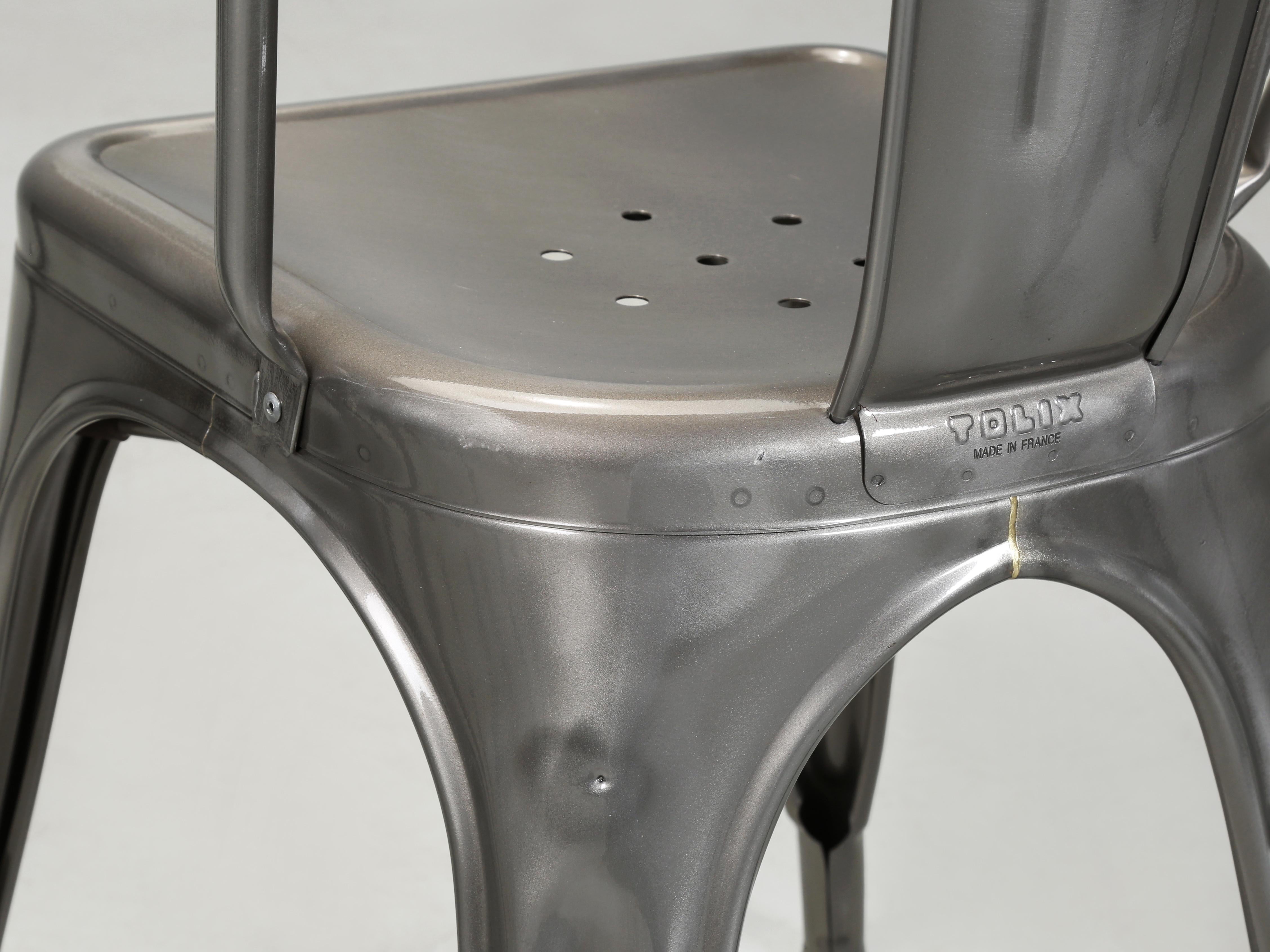 Authentic Steel French Tolix Set of (6) Classic Glossy Grey Powder-Coated Chairs For Sale 5