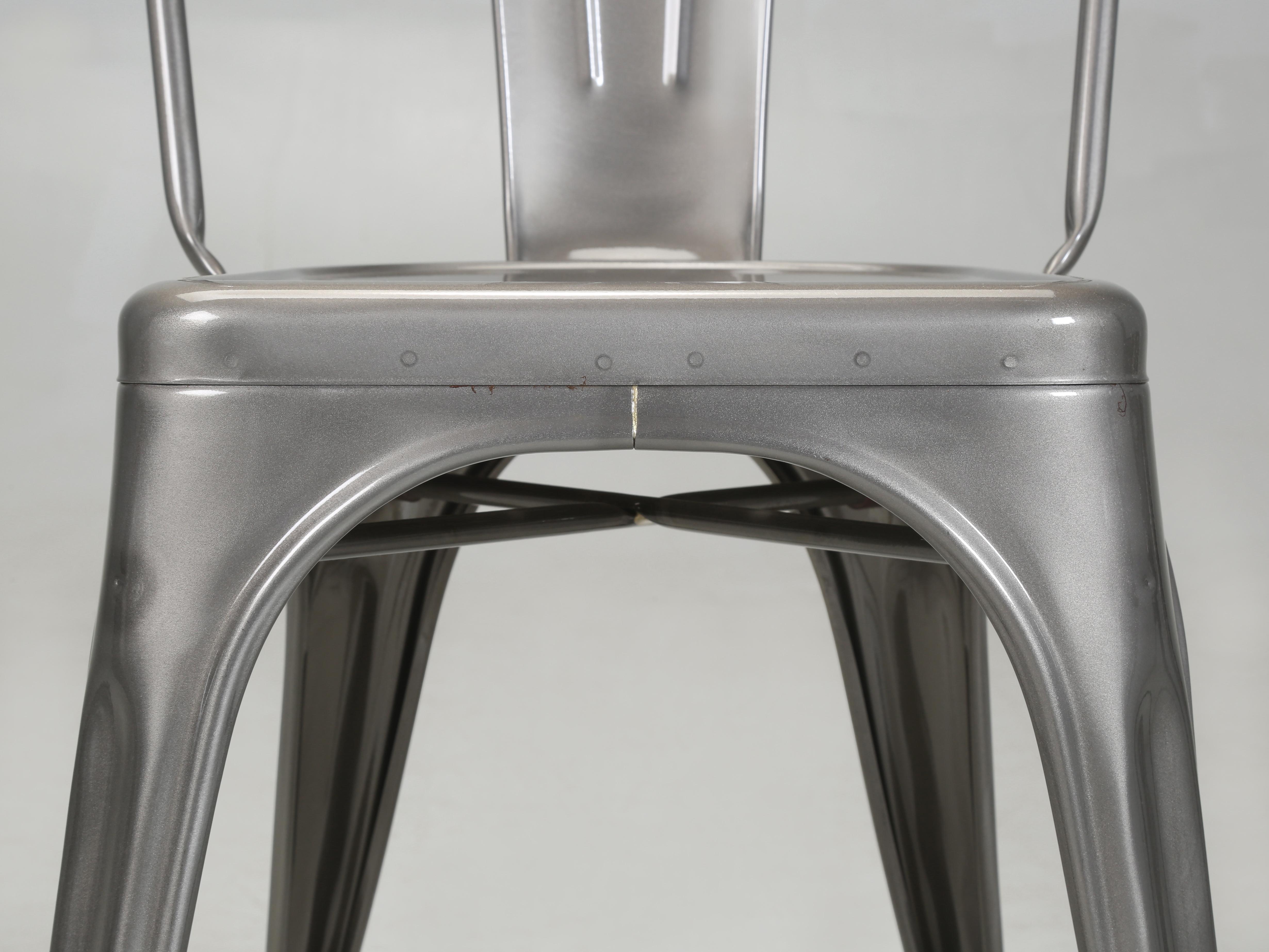 Authentic Steel French Tolix Set of (6) Classic Glossy Grey Powder-Coated Chairs For Sale 8