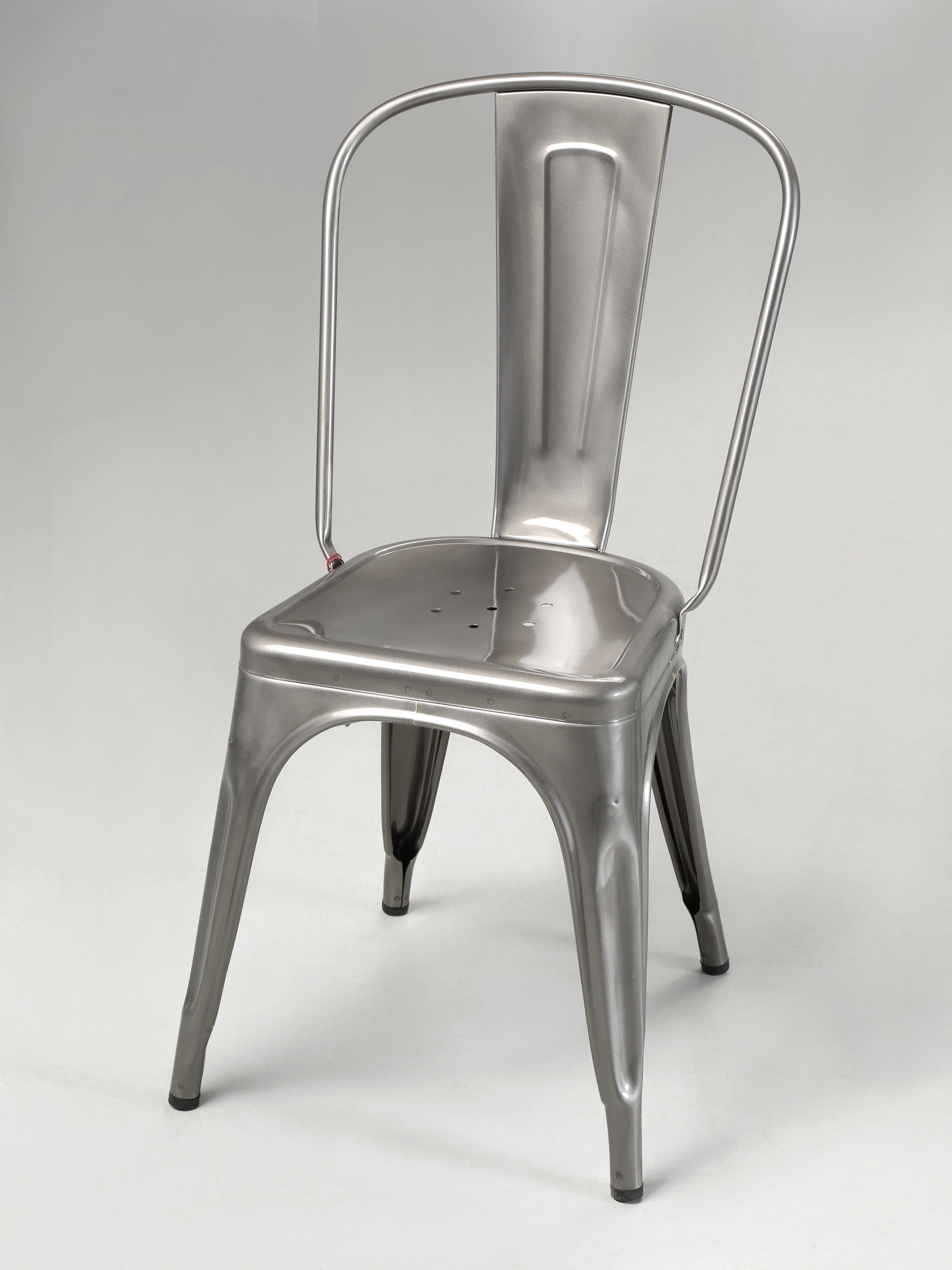 Authentic Steel French Tolix Set of (6) Classic Glossy Grey Powder-Coated Chairs In Good Condition For Sale In Chicago, IL