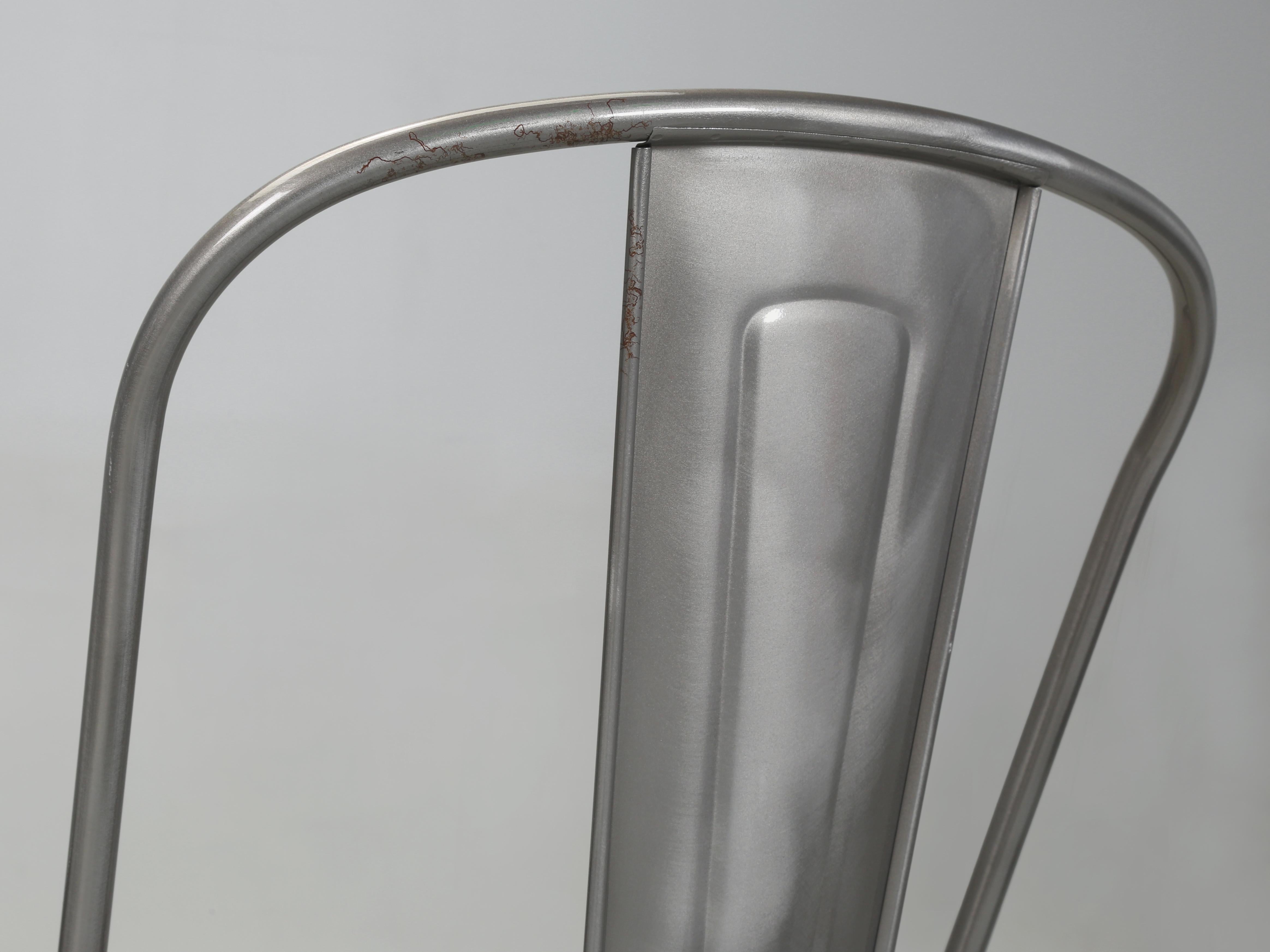 Authentic Steel French Tolix Set of (6) Classic Glossy Grey Powder-Coated Chairs For Sale 2