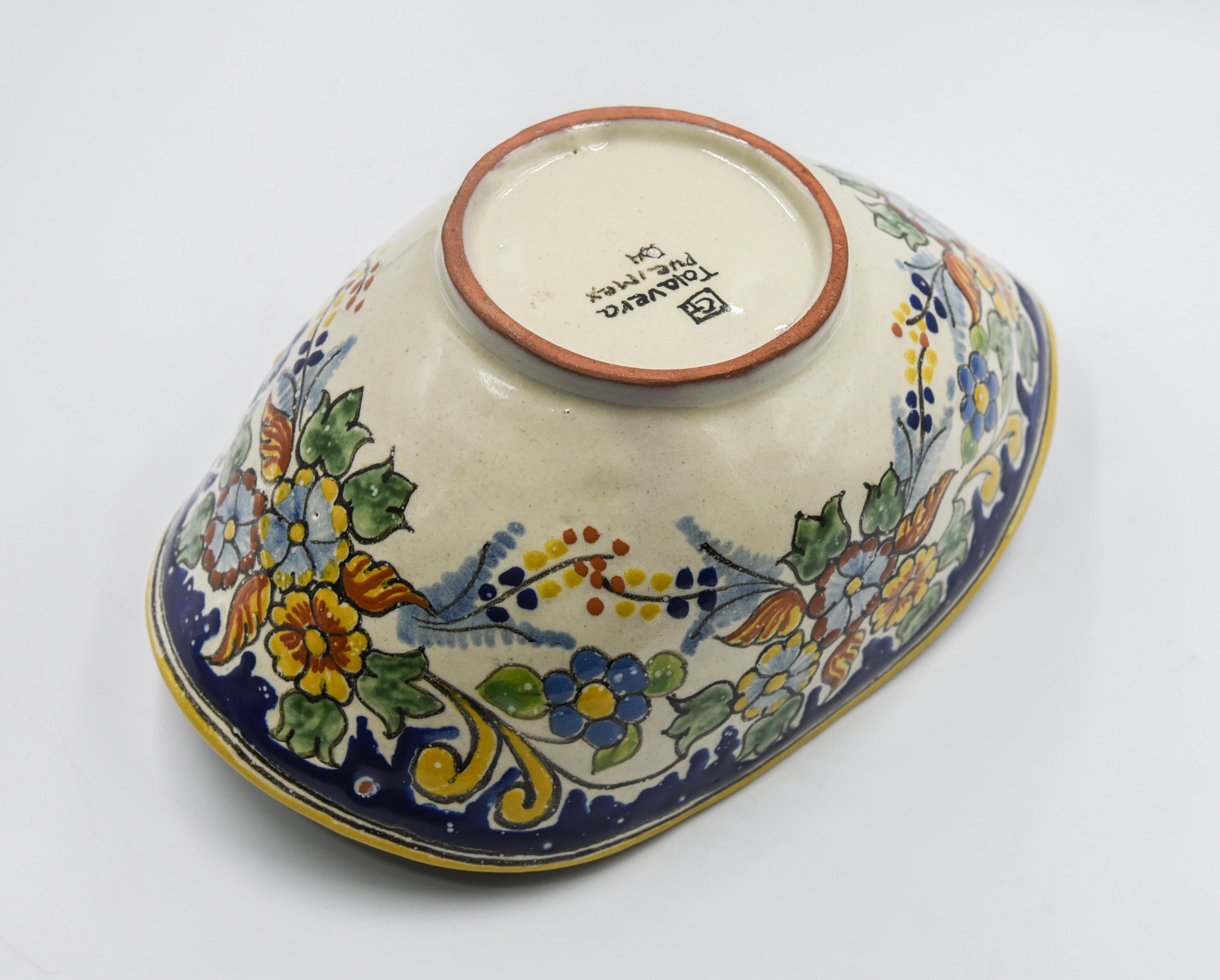 Mexicain Authentique bol décoratif Talavera en céramique mexicaine bleu jaune en vente