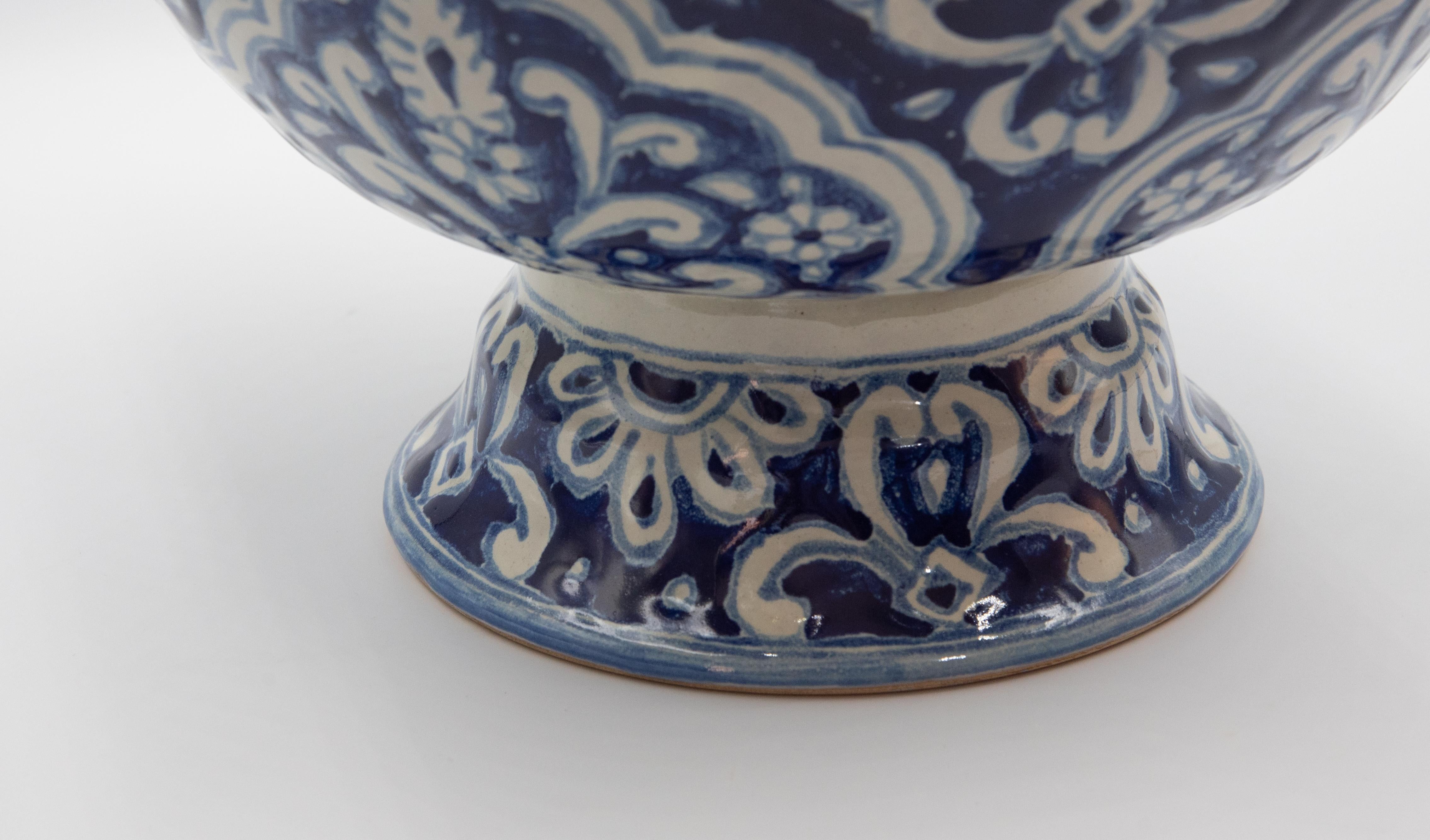 Authentic Talavera Decorative Fruit Bowl Folk Art Mexican Ceramic Blue White In New Condition In Queretaro, Queretaro