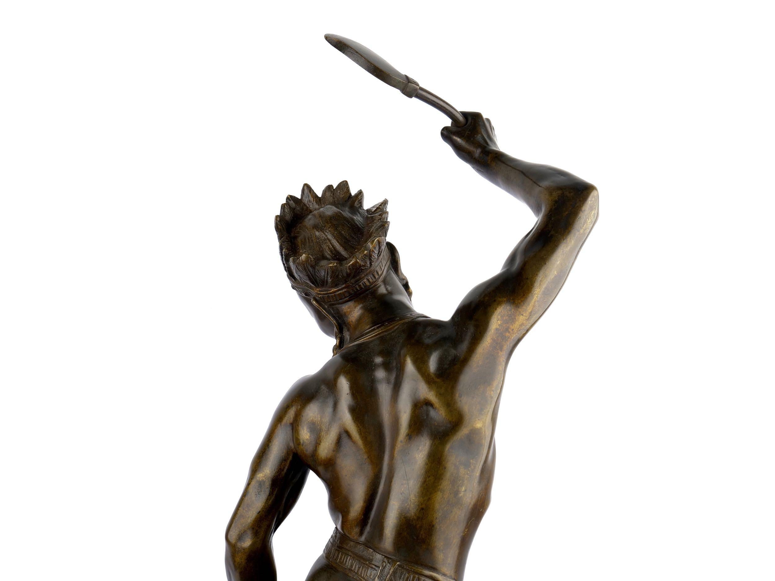 Authentique sculpture française en bronze de Thomas Cartier représentant un guerrier indien et un lynx 4
