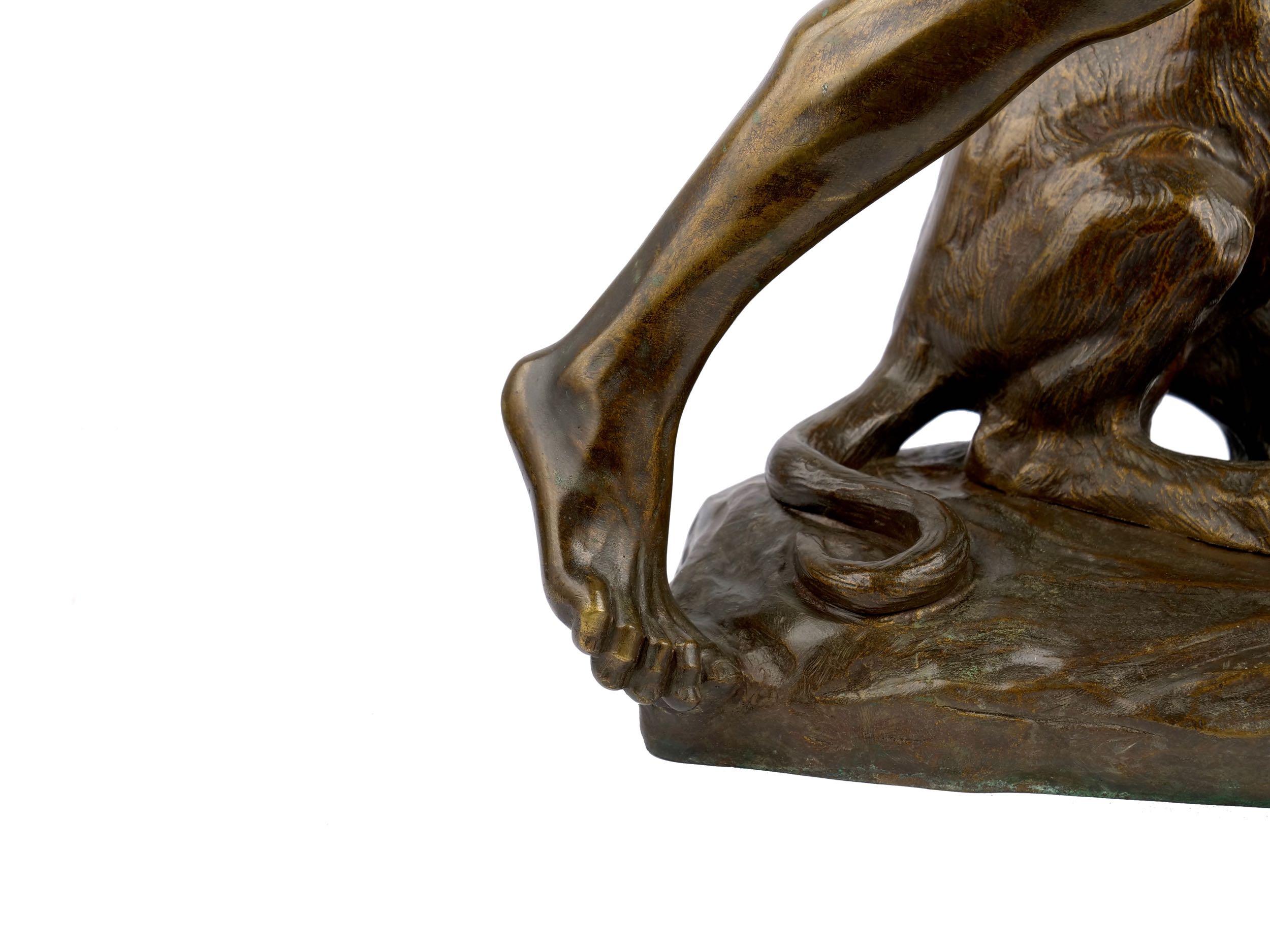 Authentique sculpture française en bronze de Thomas Cartier représentant un guerrier indien et un lynx 9