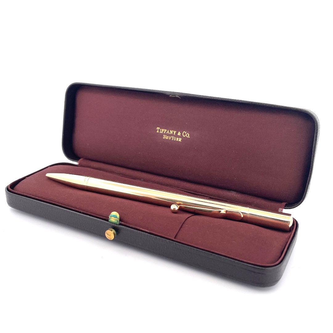 Authentic Tiffany & Co 14k Yellow Gold Pencil with Refill In Good Condition For Sale In New York, NY