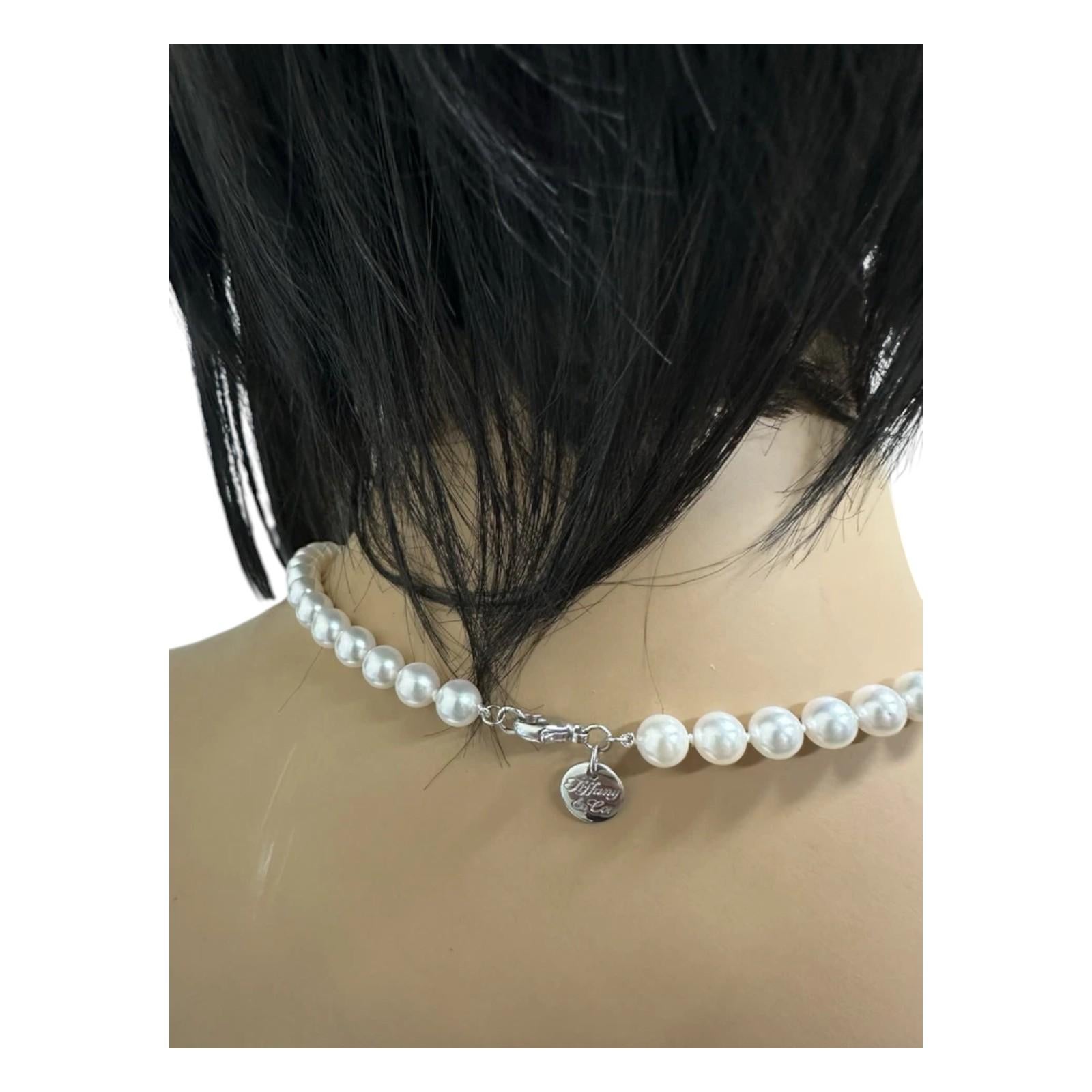 Authentic Tiffany & Co. Akoya Pearl Necklace 18K Solid Gold Clasp For Sale 2